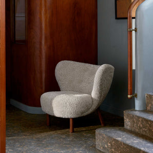 Little Petra VB1 Lounge Chair - Walnut/Sheepskin Sahara 17 mm