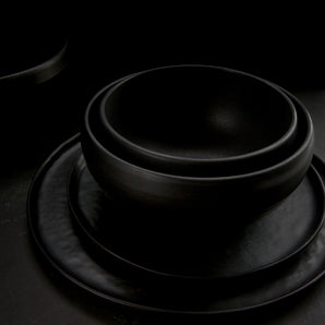 Pure Dinner Plate - Medium/Black