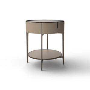 طاولة جانبية للسرير مستديرة SR01 - جلد (رملية)/فولاذ برونزي
