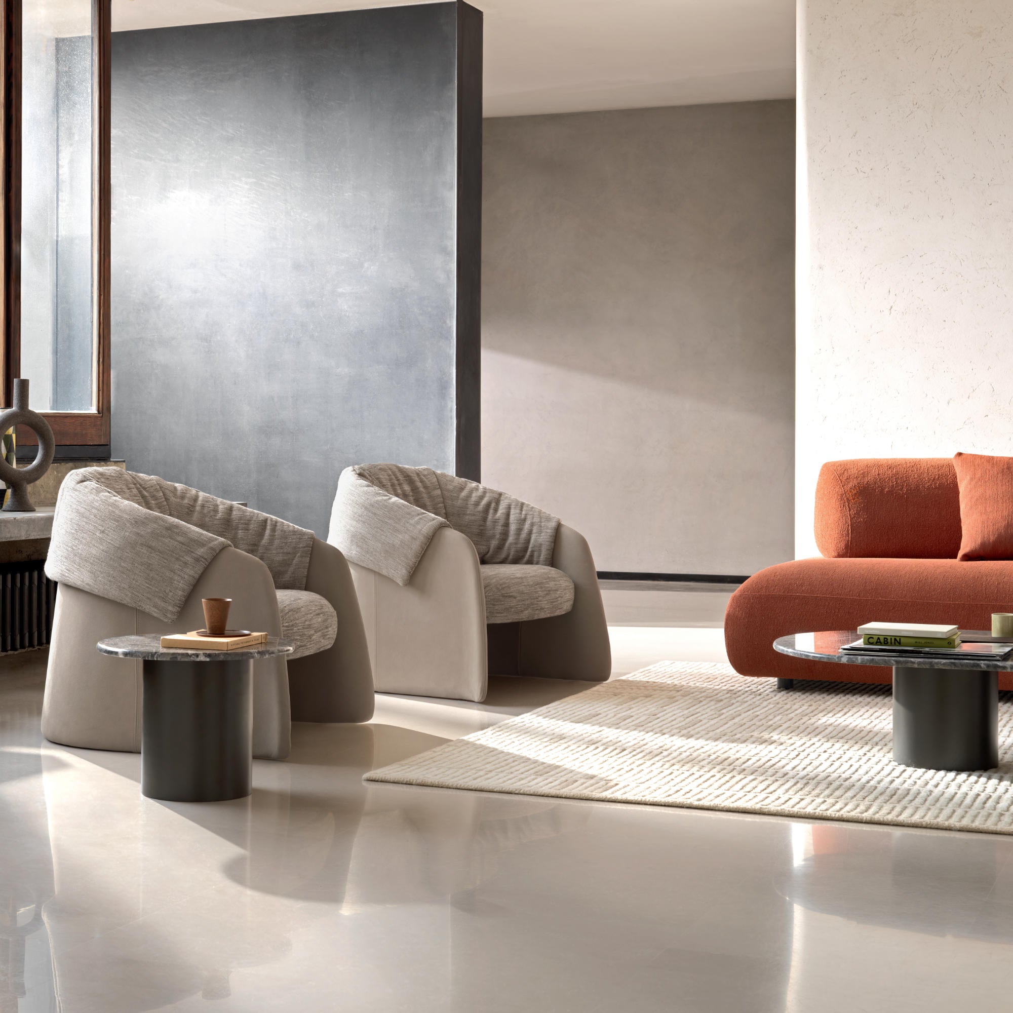 كرسي بذراعين بليزر P10M0 ميكس - جلد VIP (Vogue 403)/قماش U (Upside 106)-2