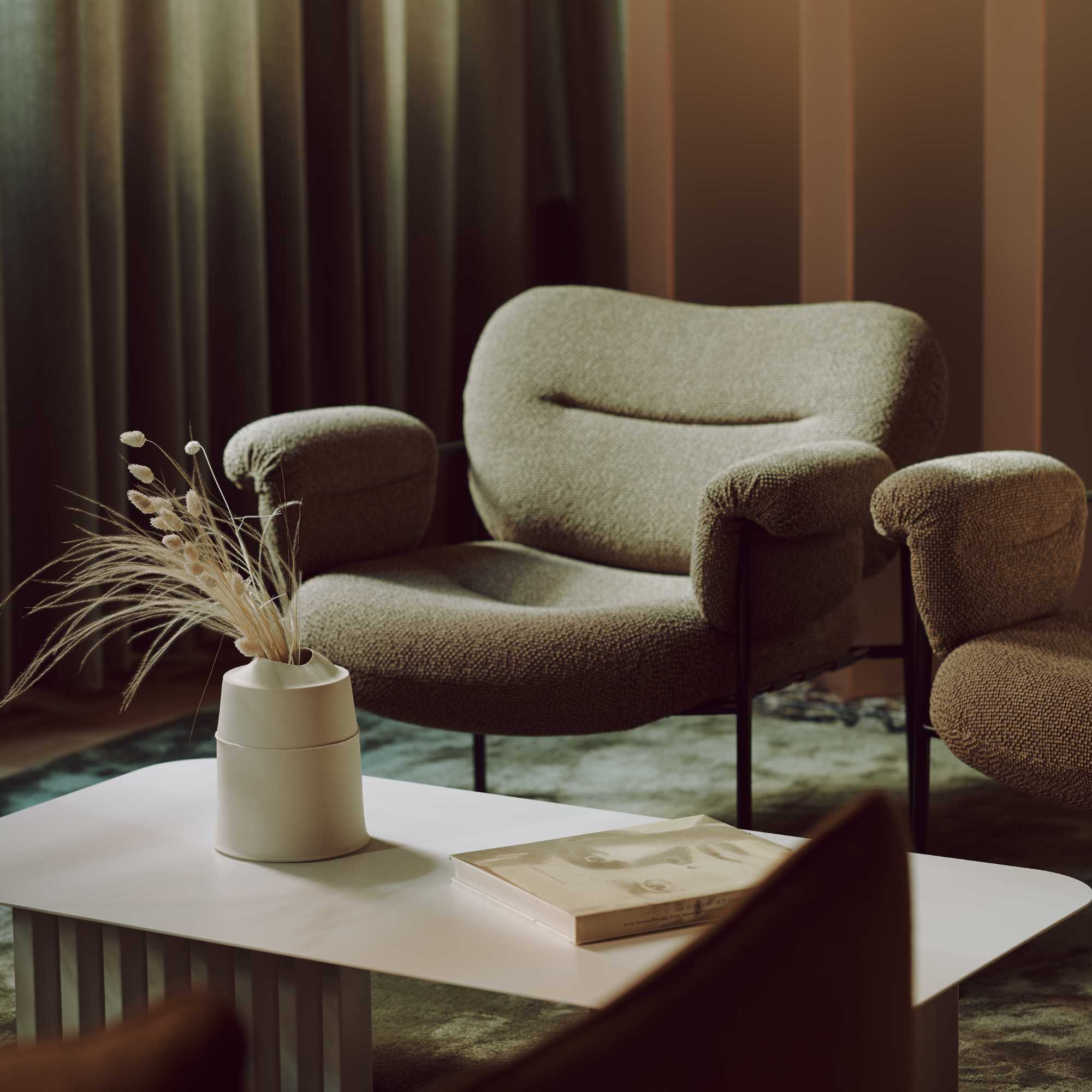 كرسي بذراعين من بولو - أسود/جلد (Dunes 21001 Dark Brown)-2