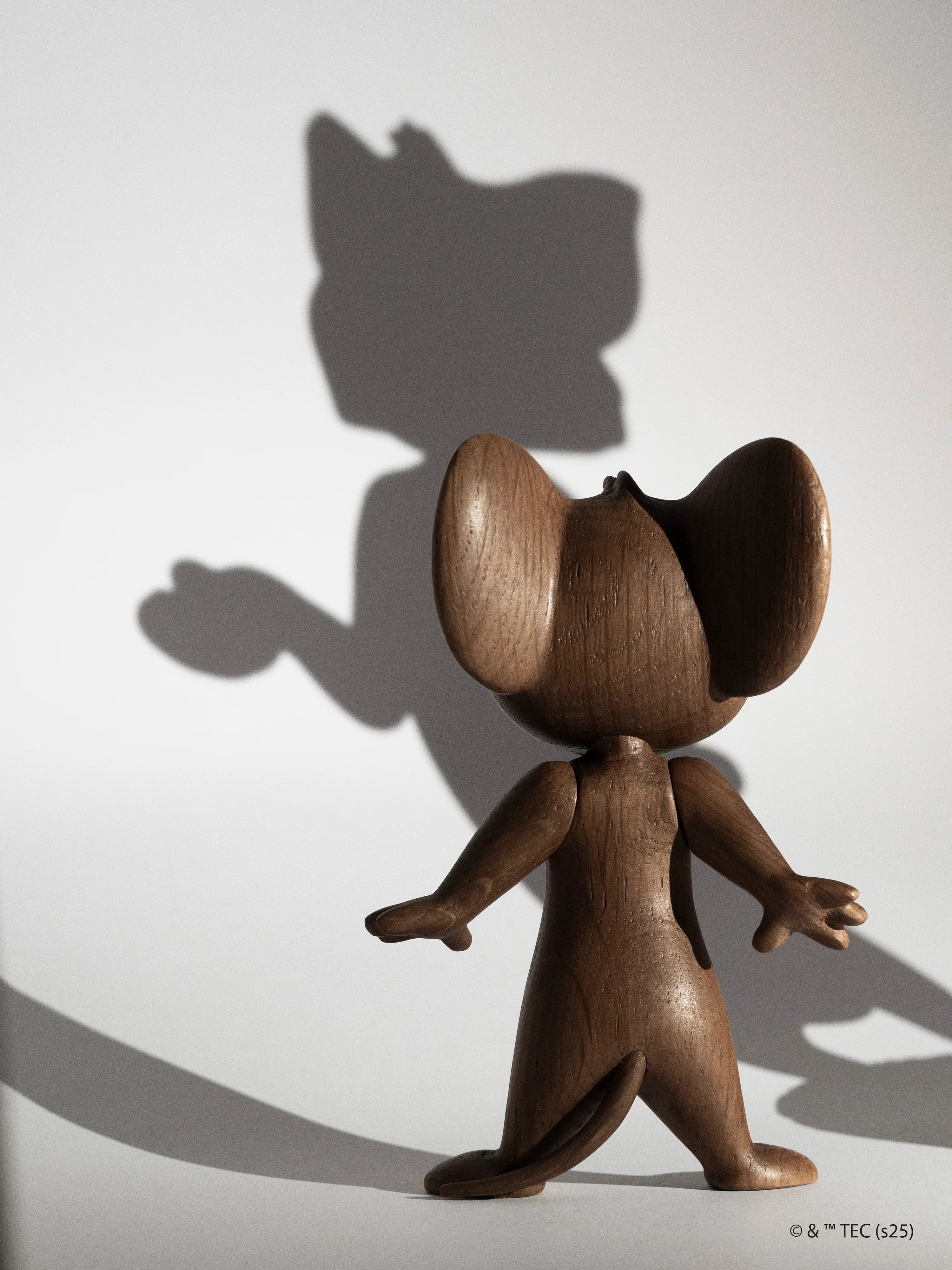 Tom and Jerry X Jerry - Large/White Oak/Smoke Stained Oak-2