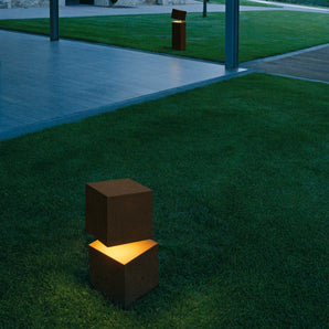 Break 4106 Outdoor Floor Lamp - Concrete