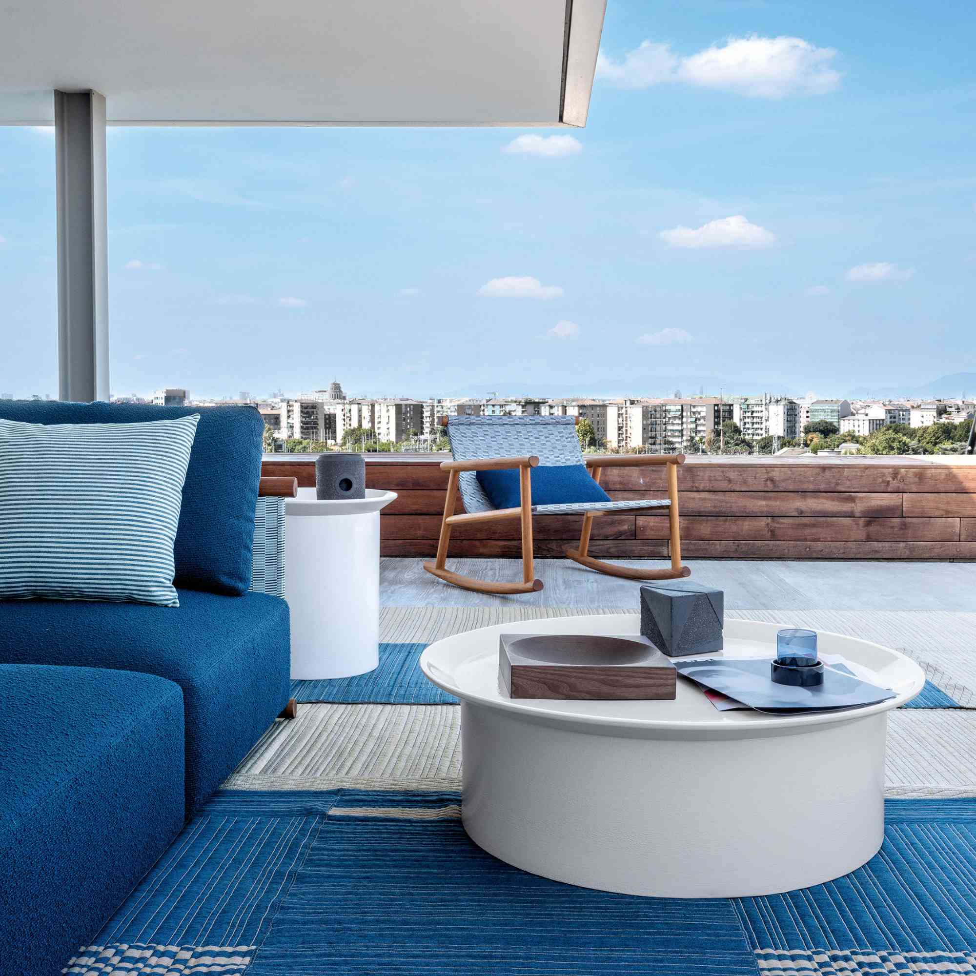 Brise 46 Coffee Table - White Millgres