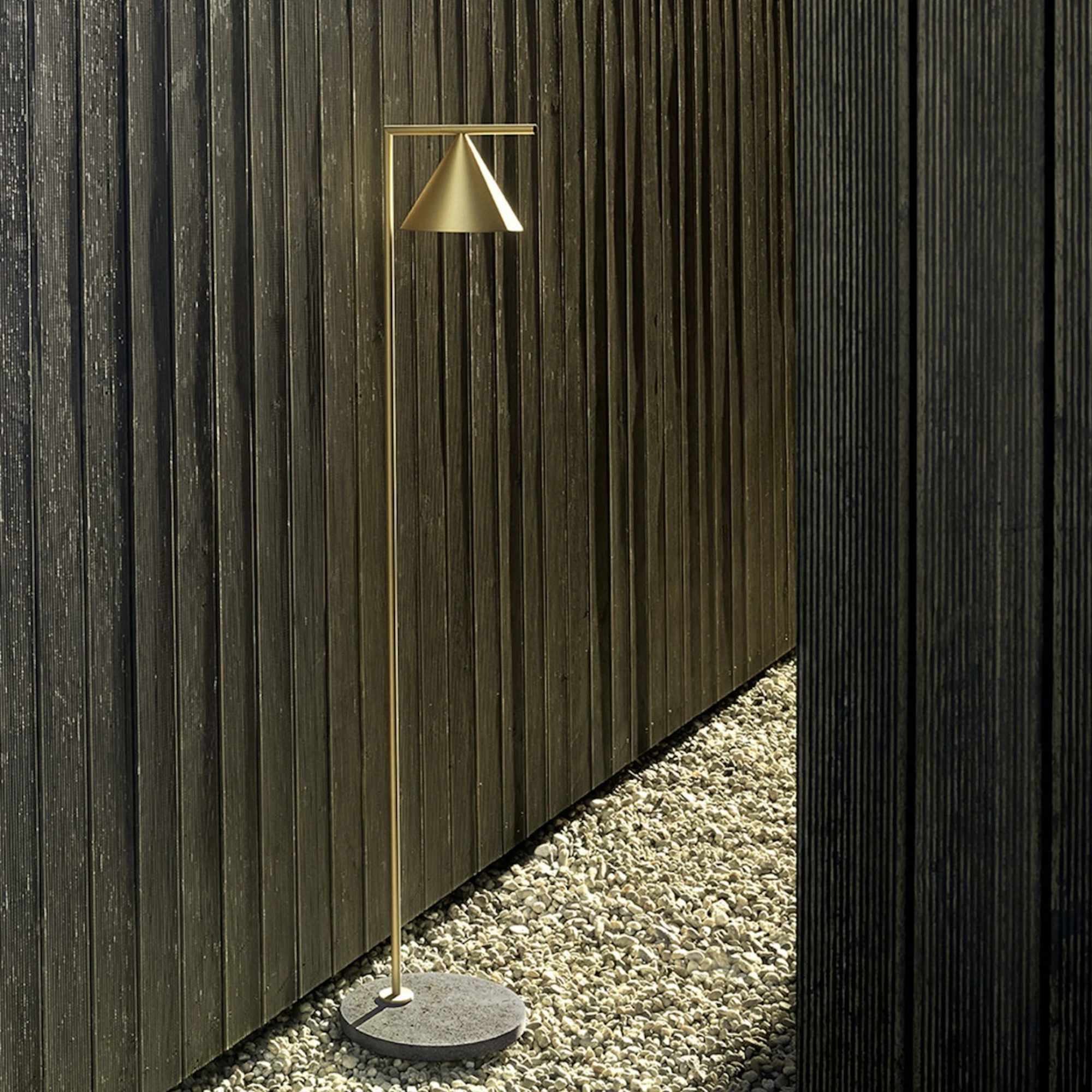 Captain Flint Outdoor Floor Lamp - Red/Black Lava