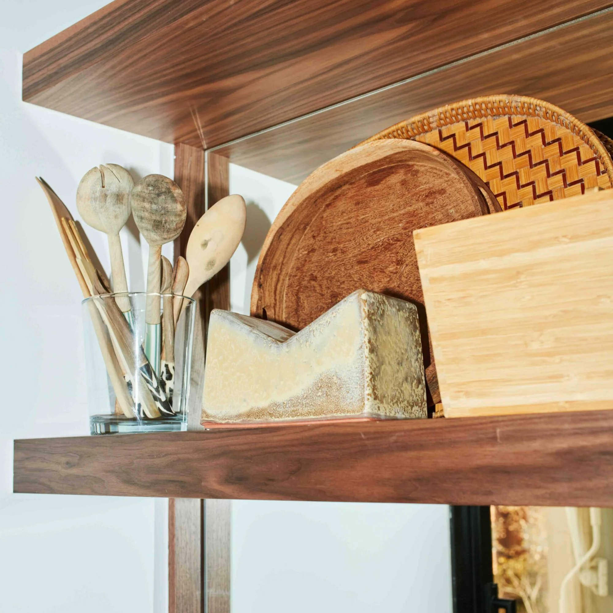Ceramic Bookstand-2