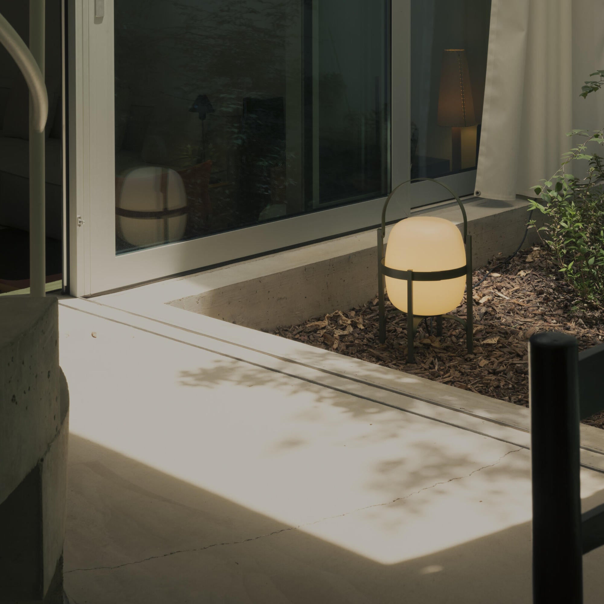 Cesta Exterior Table Lamp - British Racing Green-5