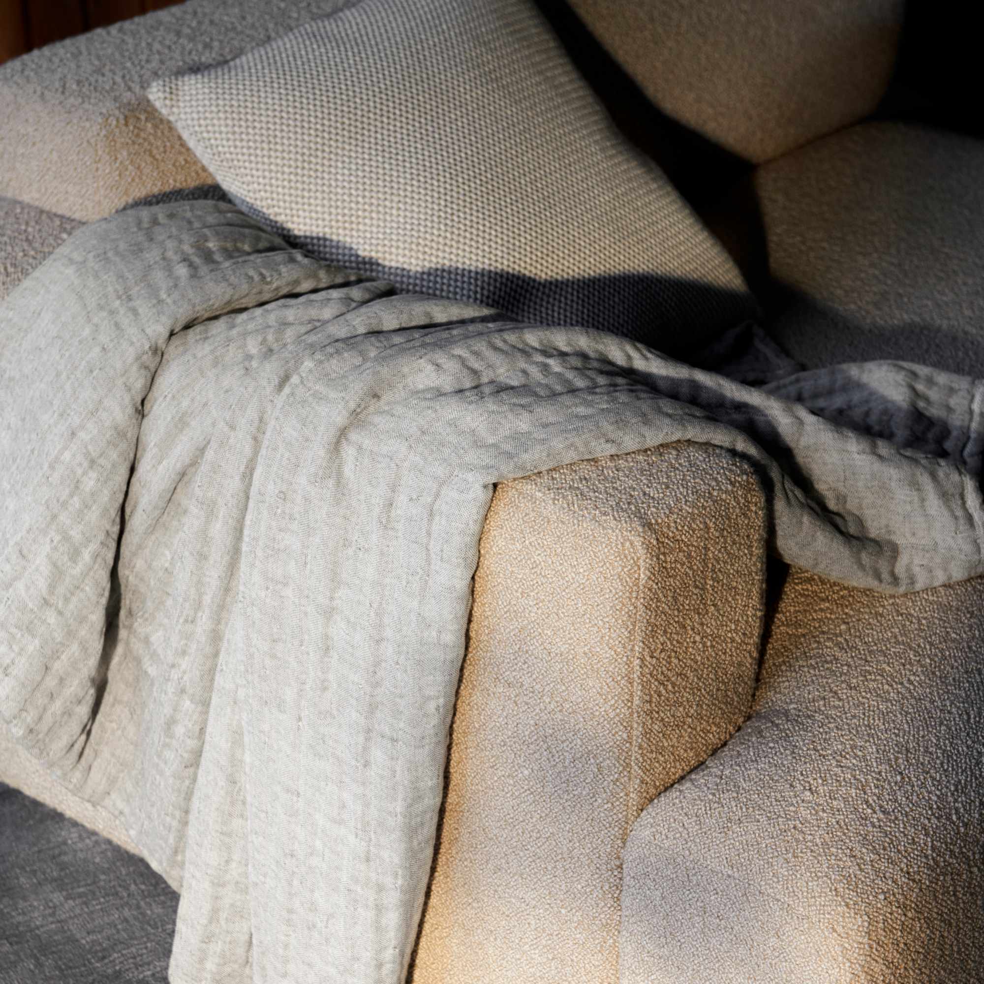 Collect SC81 Throw - Sand/Cloud