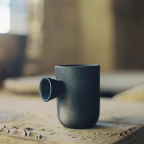Cup Charred Vase - Barro Preto