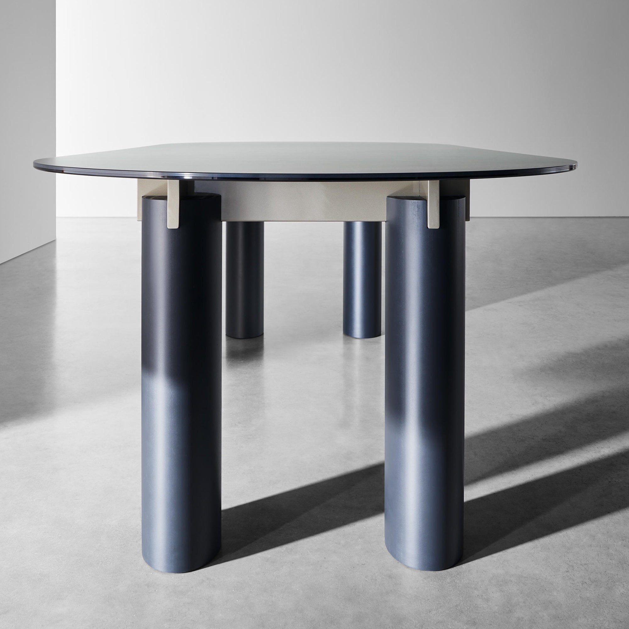 Daen 33 Dining Table - Blueberry-4