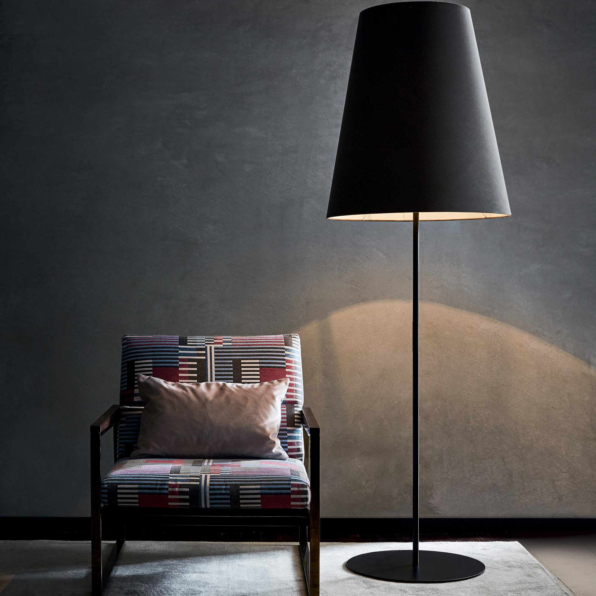 كرسي بذراعين دايتونا P10M0 ميكس - قماش E (إيزي كير 15)/جلد ناعم (سيدني 80)-2