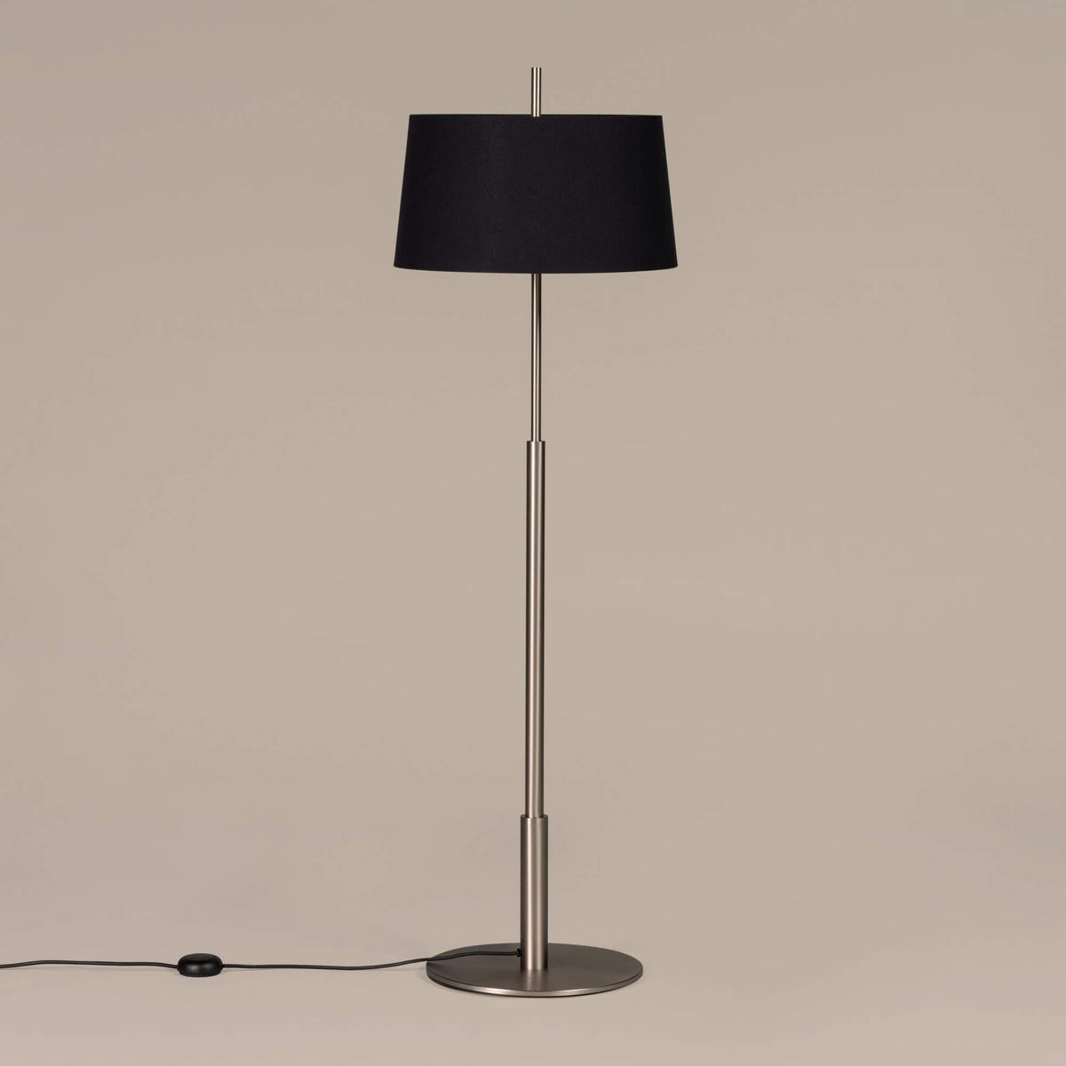 Diana Floor Lamp – 40x146 / Metal (Satin Nickel) / Black Linen/Stone Parchment-2