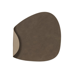 Table Mat Curve L Double Nupo Caviar/Clay Brown