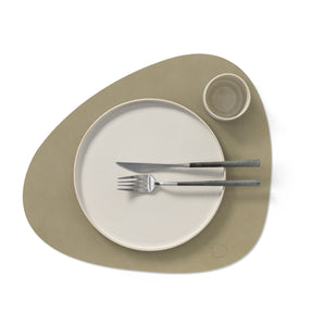 Table Mat Curve L Double Nupo Herbal Dust/Khaki