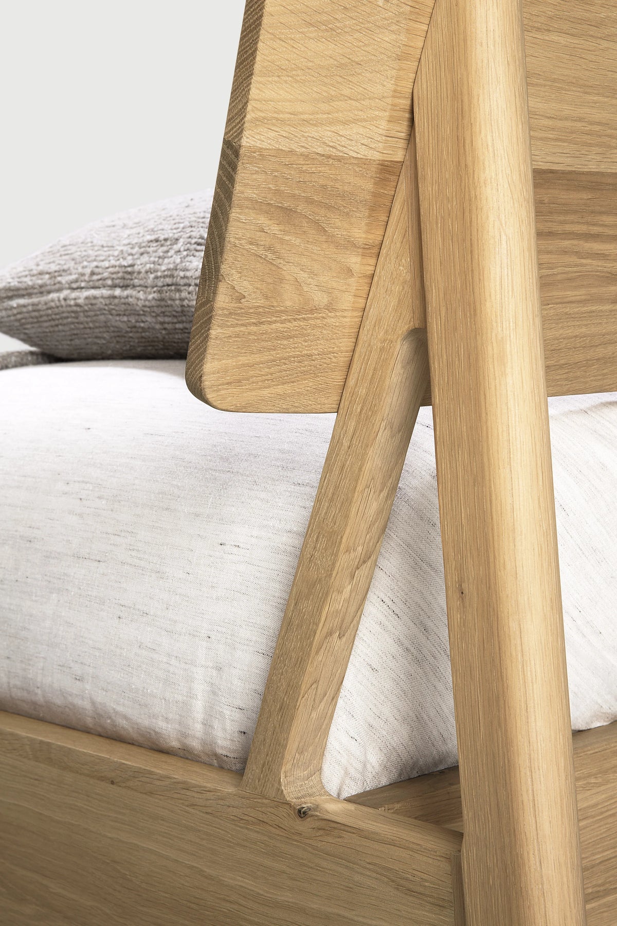 Air 180 Bed - Oak-6