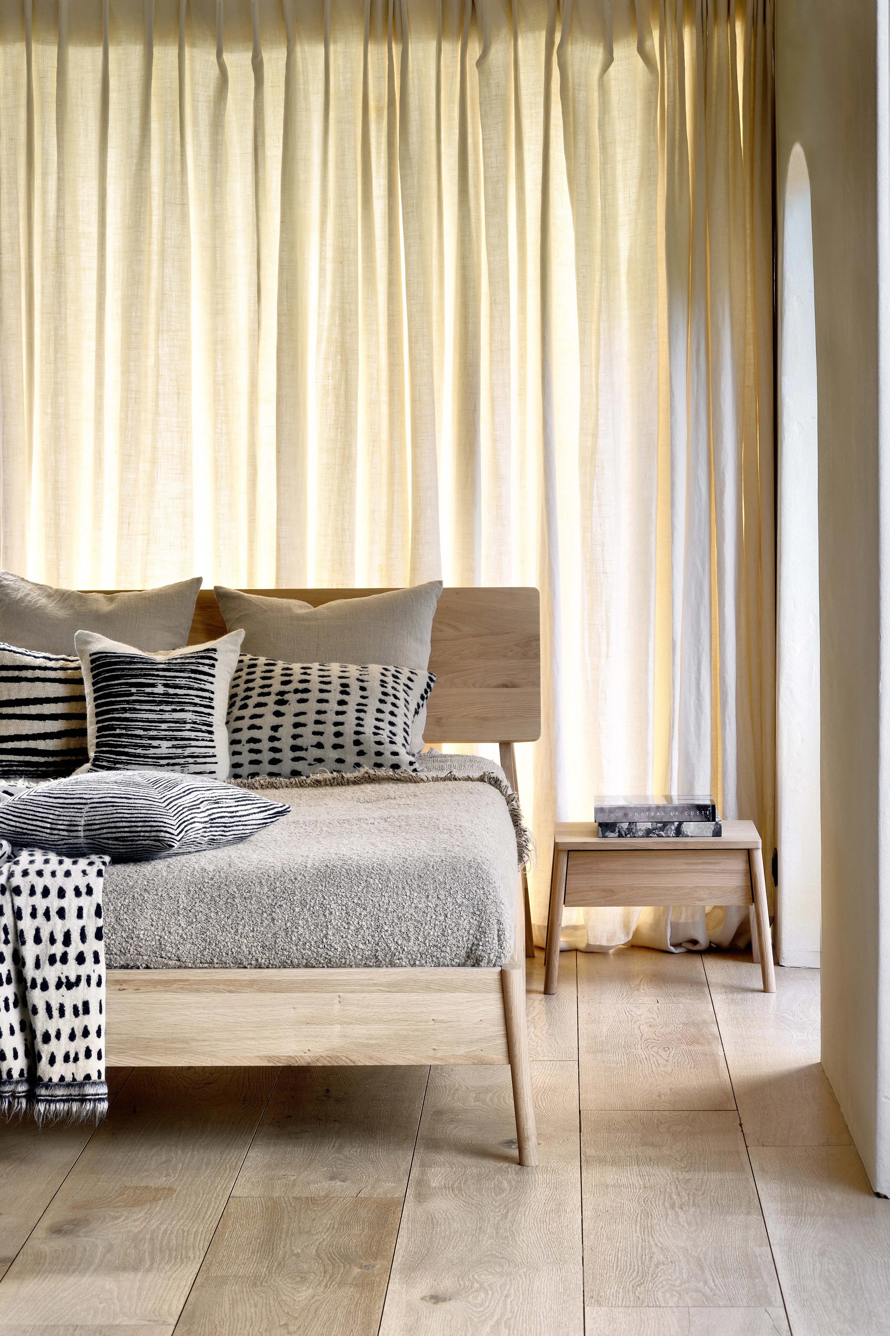 Air 180 Bed - Oak-2