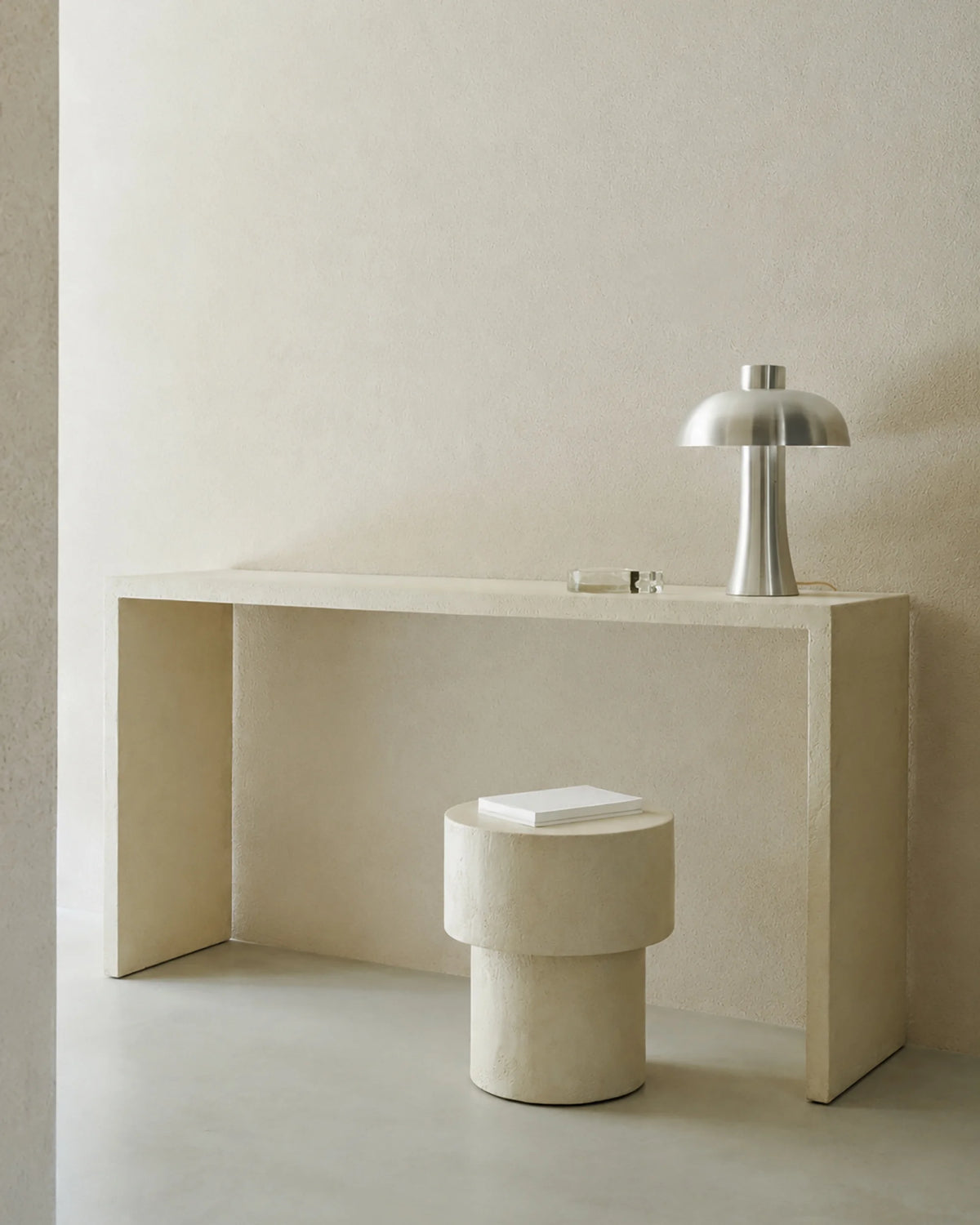 Elements 26419 Console - Microcement