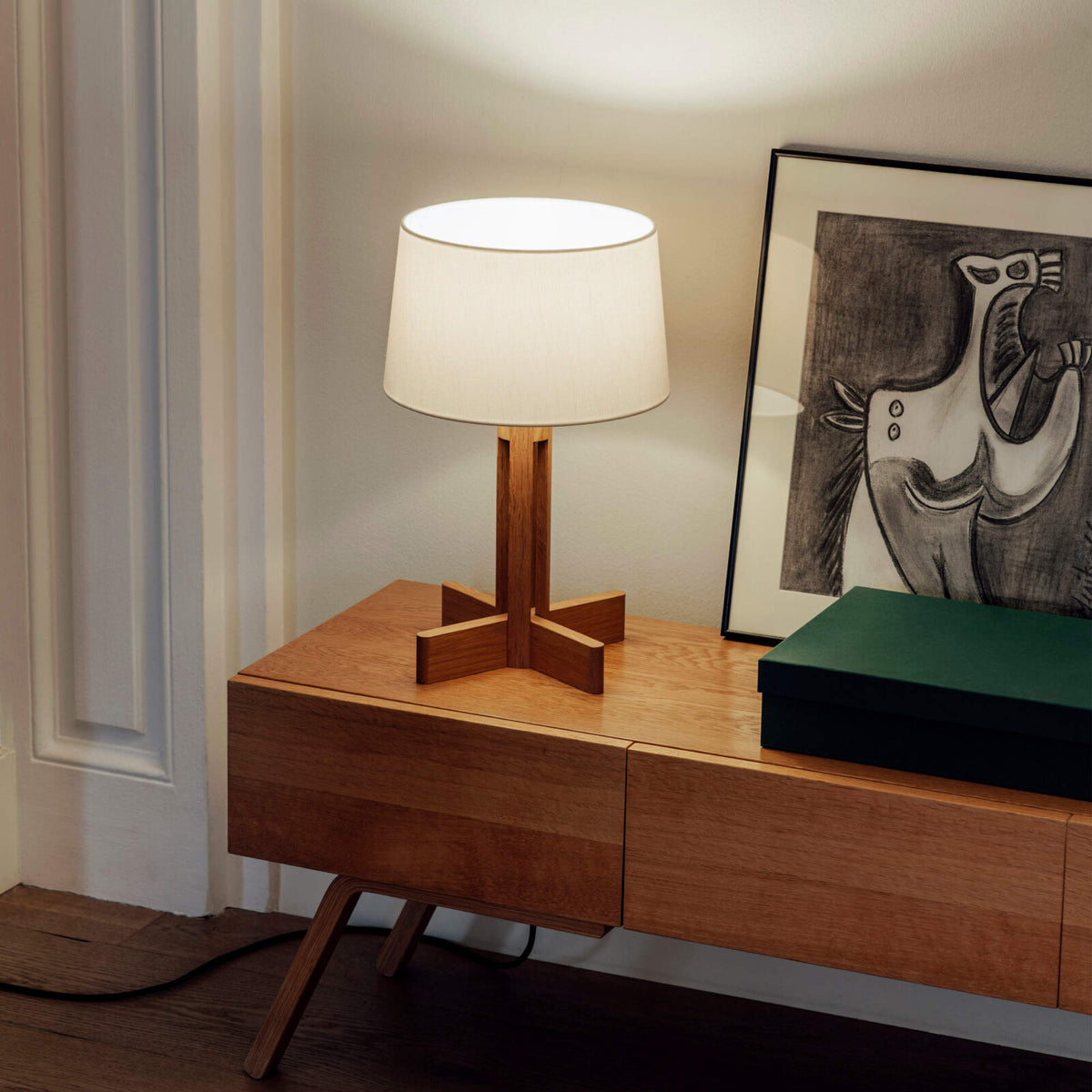 FAD Table Lamp – 26x42 / Wood (Natural Oak) / White Linen-6