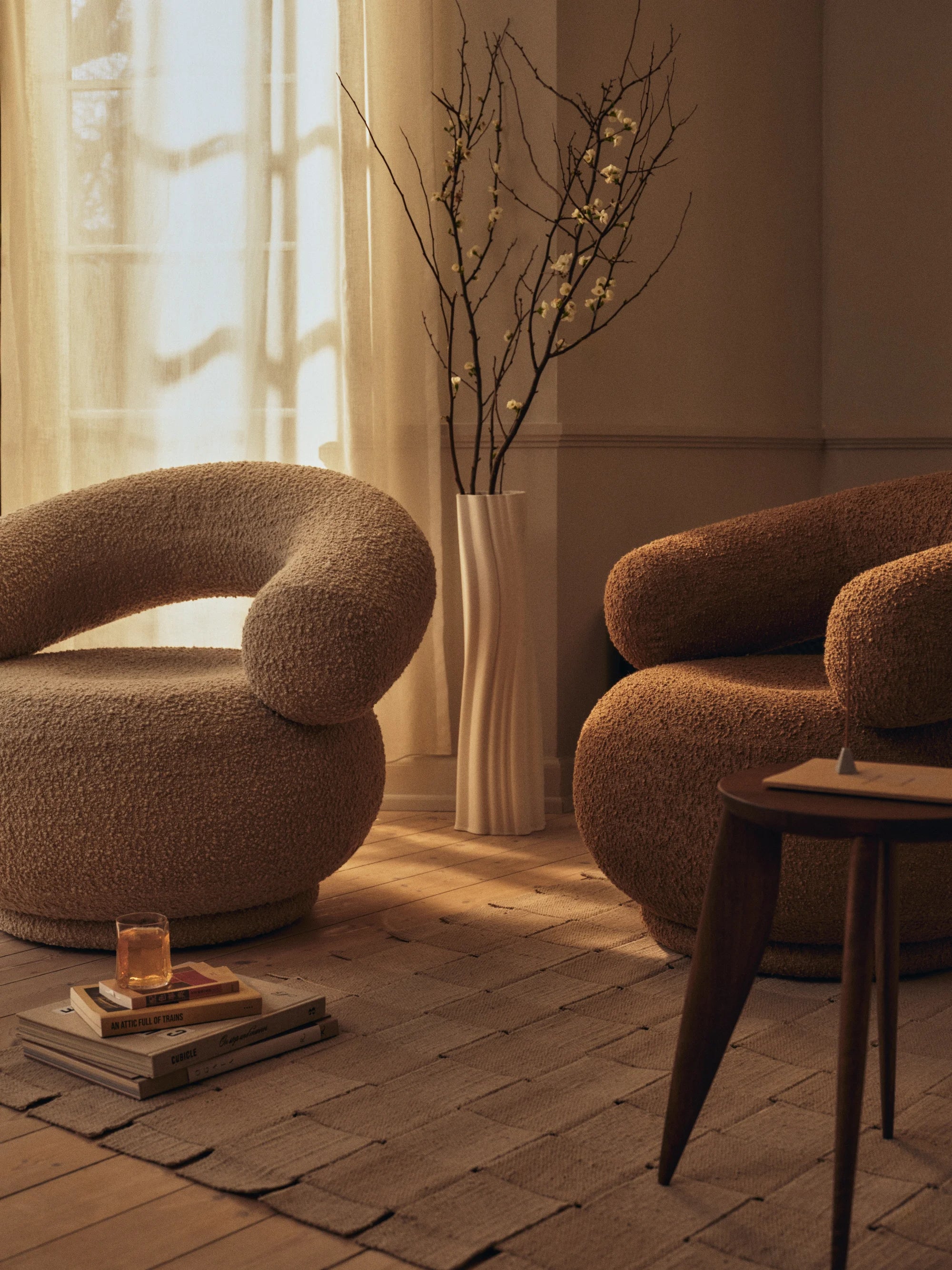 Orbo Lounge Chair - Fabric 3 (Raw Boucle Tan)-4