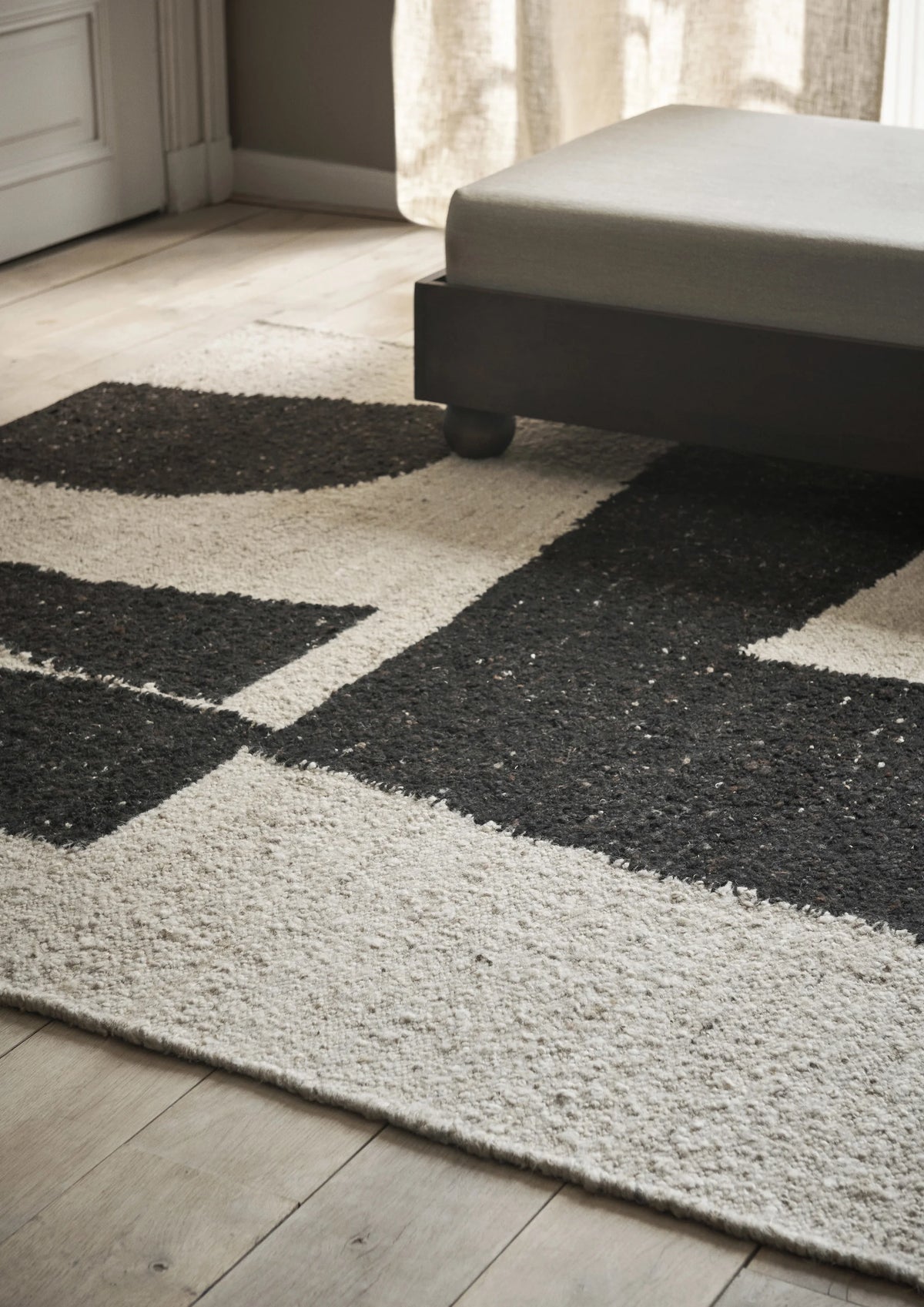Piece Rug - Off-White/Coffee - 200x300-4