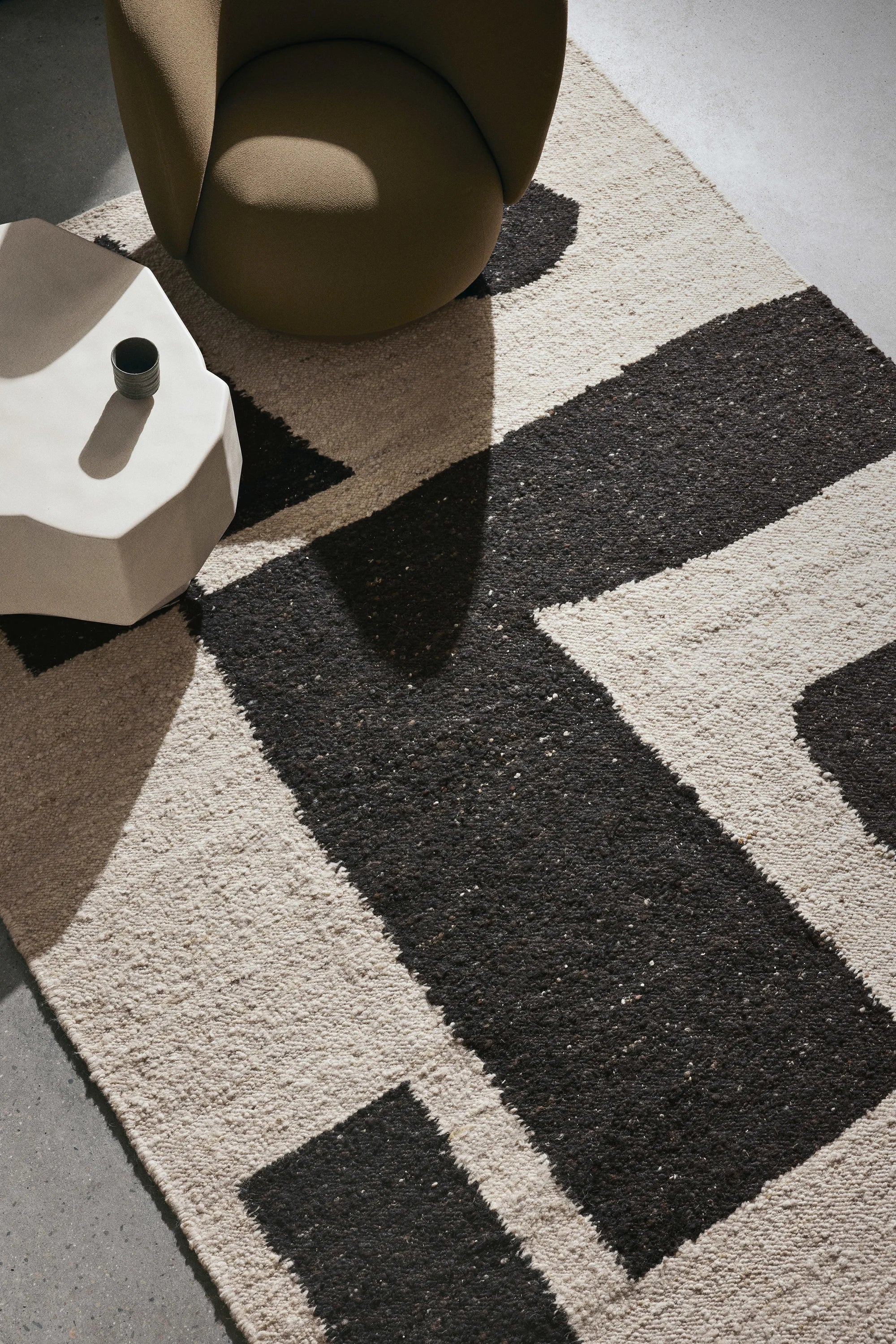 Piece Rug - Off-White/Coffee - 200x300-5