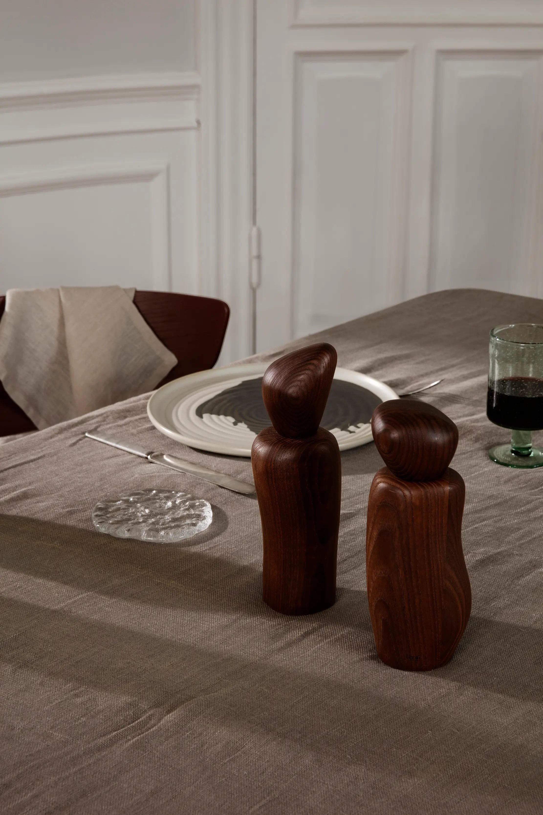 Cairn Grinder - Dark Brown-2