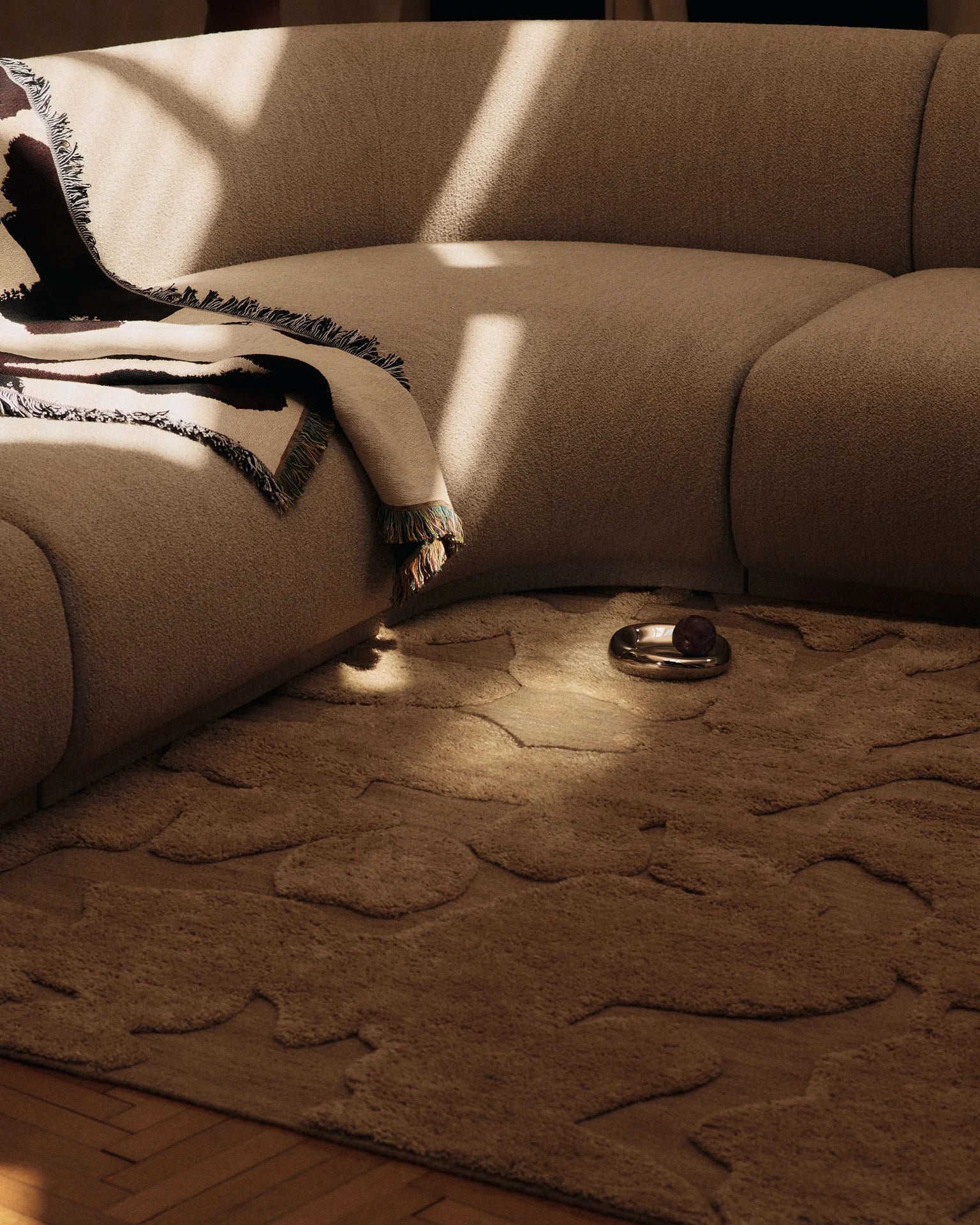 Cilla Rug - Tan - 200x300-2