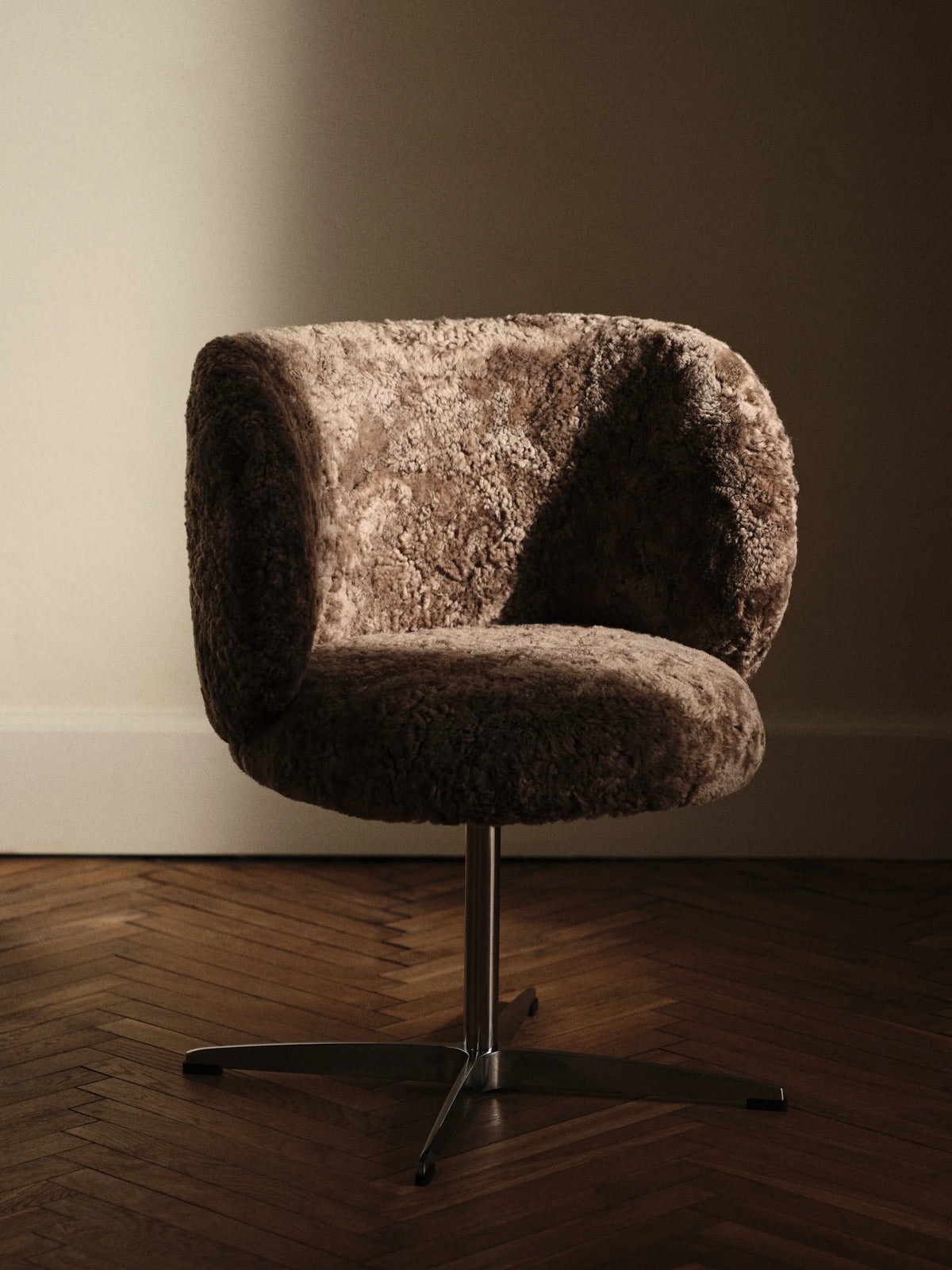 Rico Swivel Dining Chair - Polished Aluminium/Fabric 6 (Sheepskin Sahara)