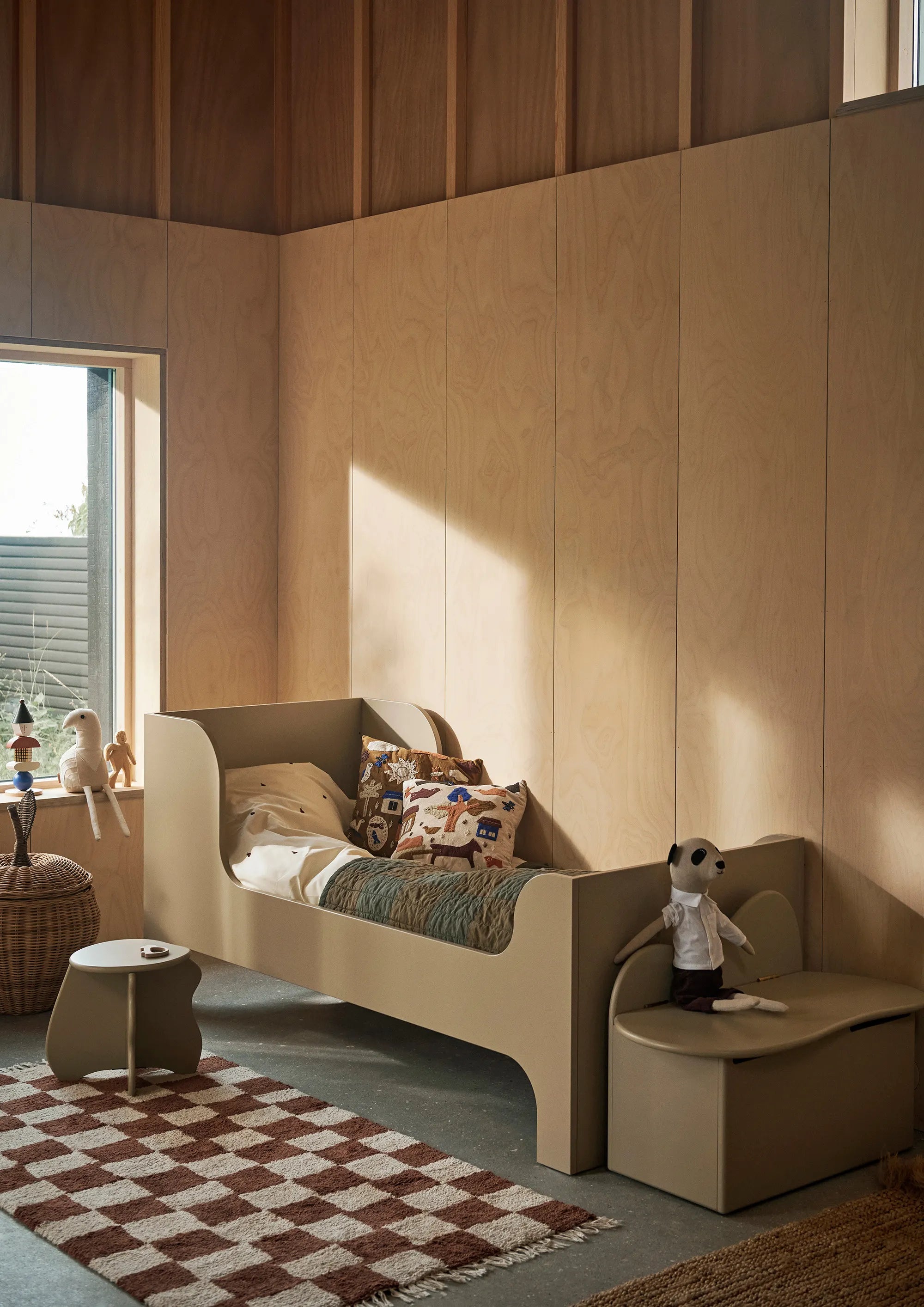 Slope Storage Bench - Cashmere-2