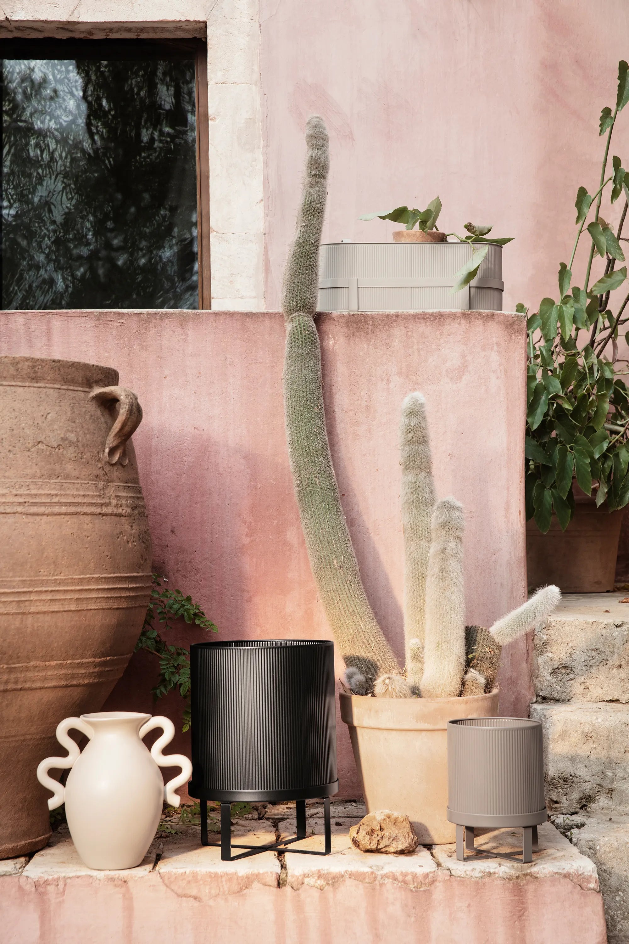 Verso Table Vase - Cream-6