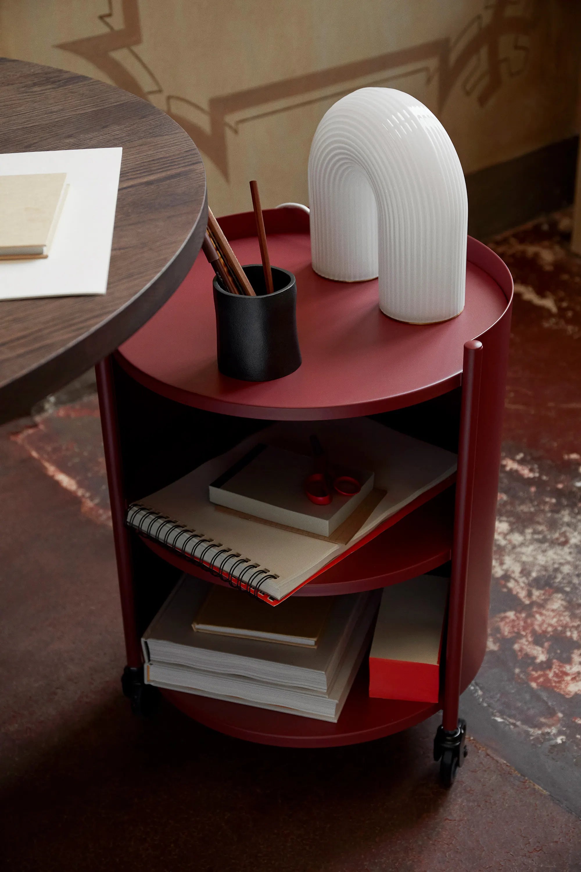 Vuelta Table Lamp - White-3