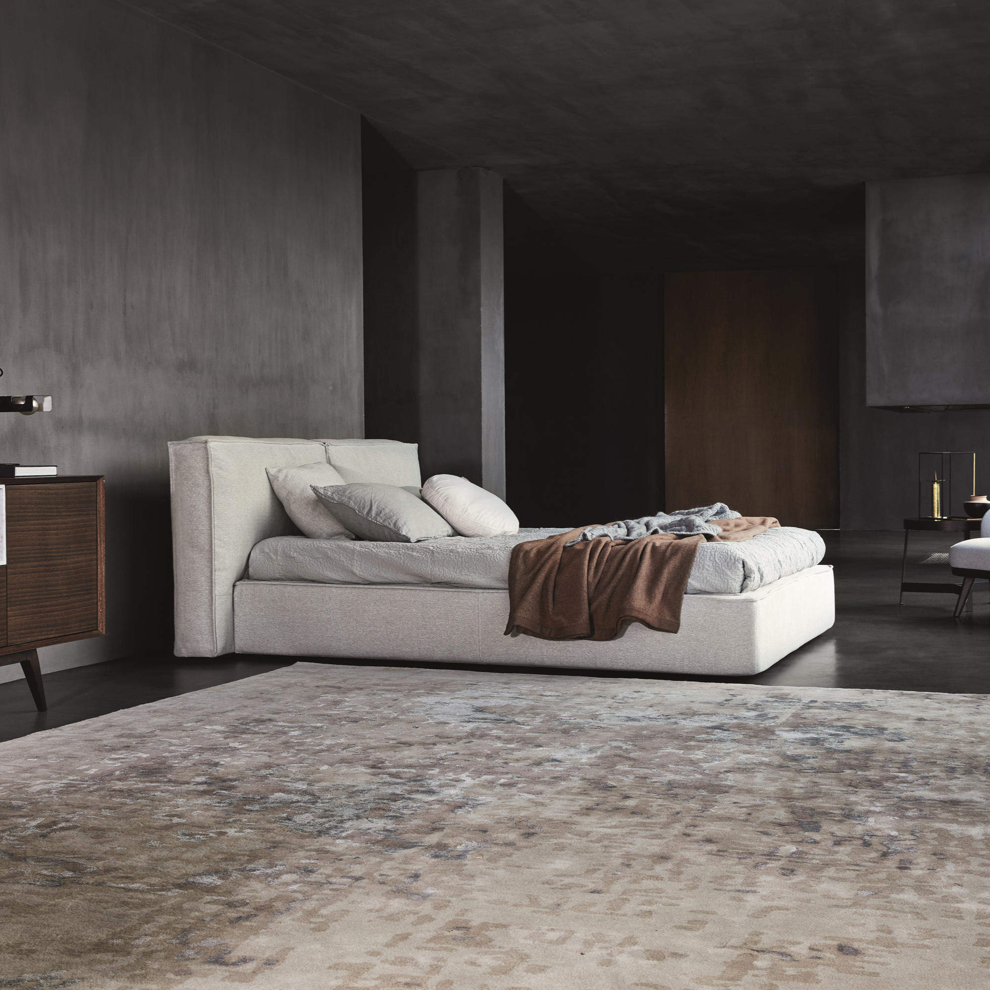 Flann 2.0 180 Bed - Eucalyptus (LE05)/Fabric M (Madera 571)