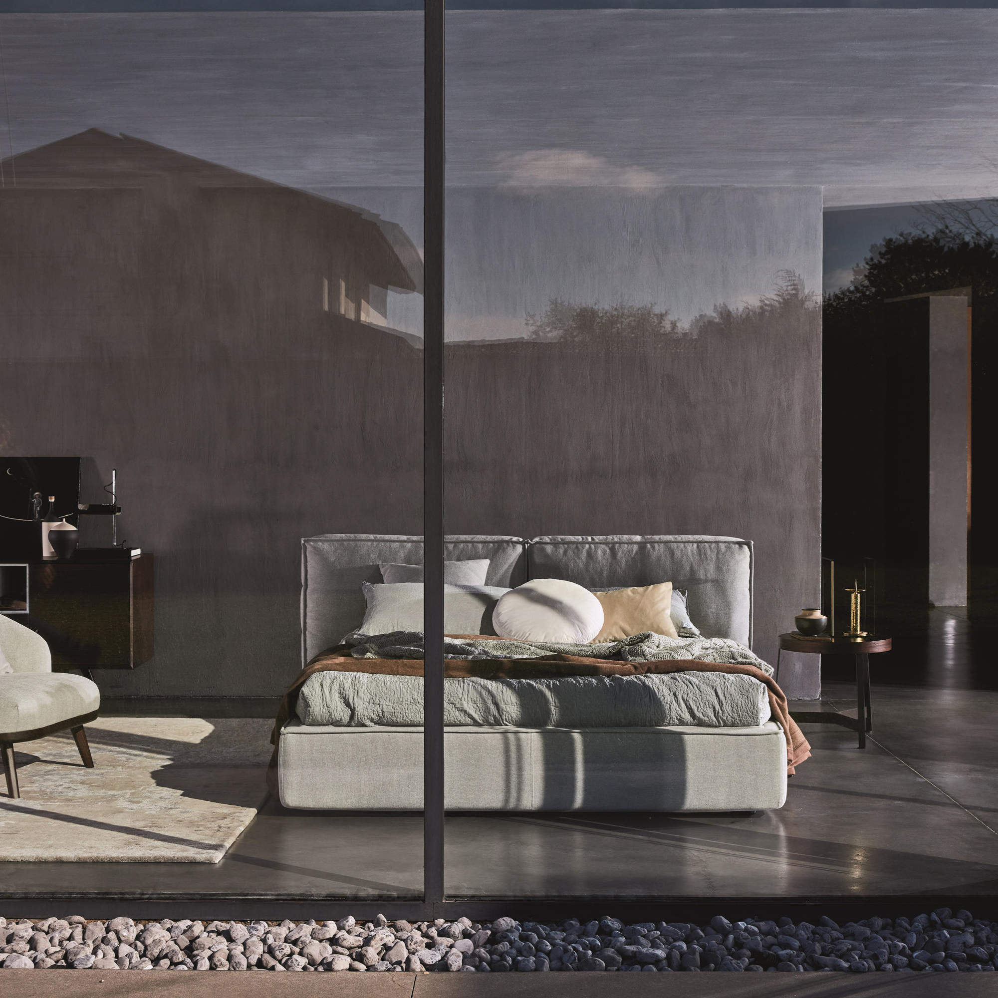 Flann 2.0 180 Bed - Eucalyptus (LE05)/Fabric M (Madera 571)-4
