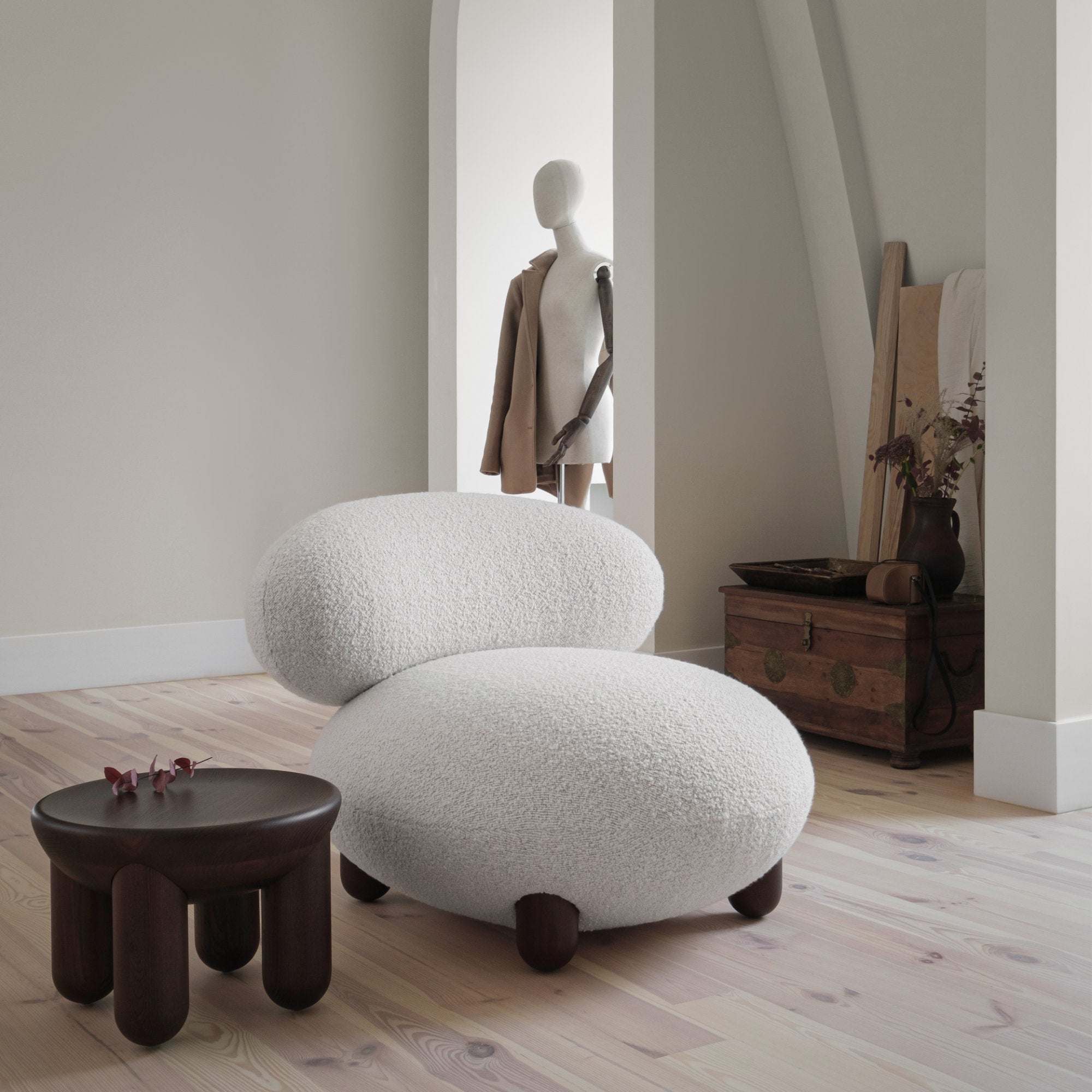 Flock Lounge Armchair - Brown Stained Ashwood/Fabric A (Baloo Boucle  2073)