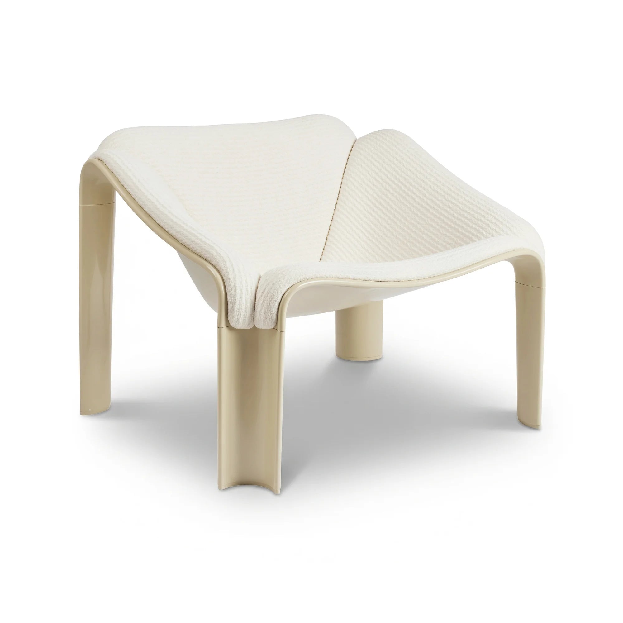F300 Lounge Chair - Alabaster White/Fabric B (Alberobello 027)-1
