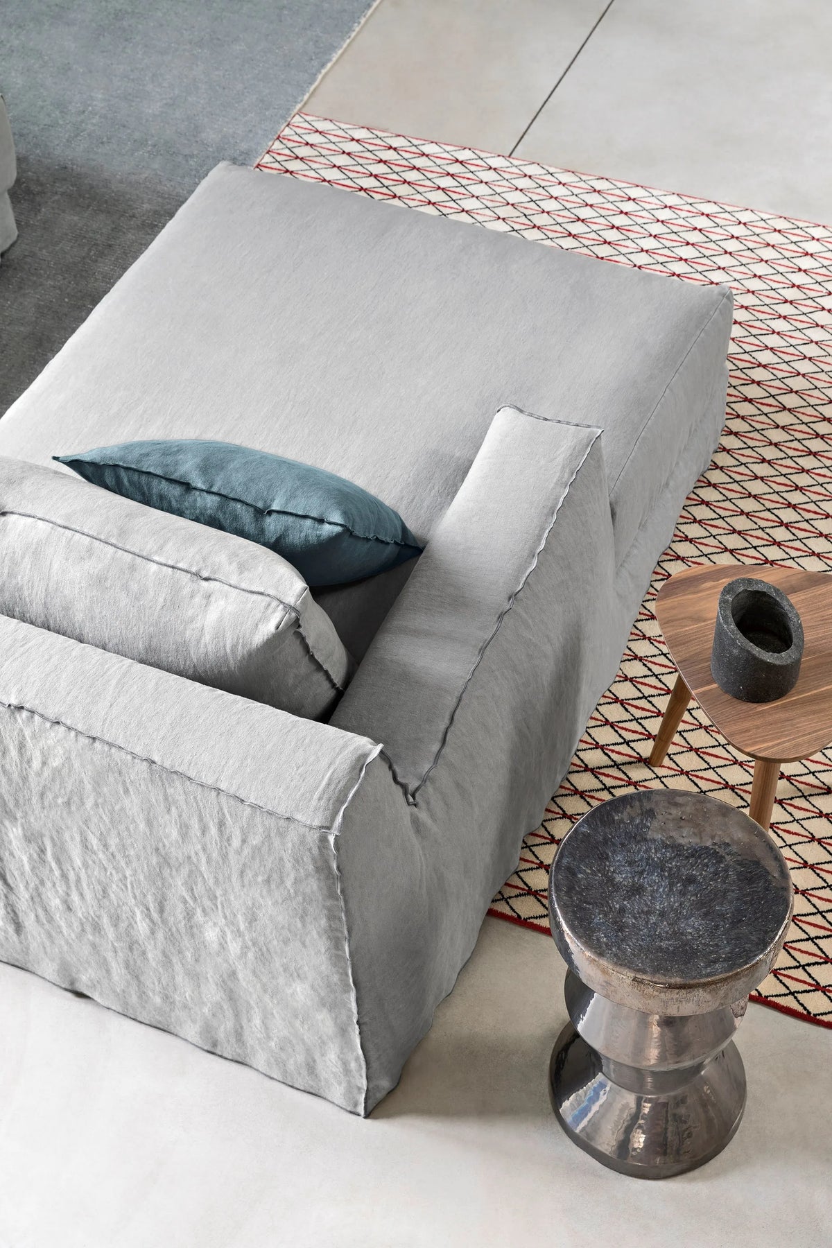 Inout 49 Outdoor Side Table - Anthracite Grey-2