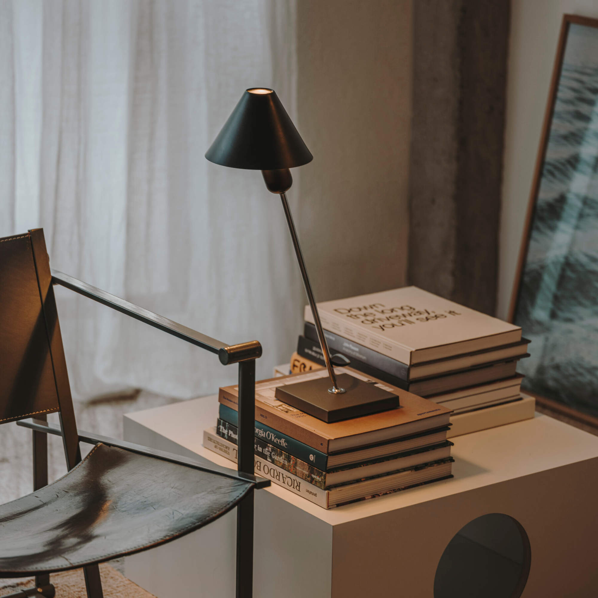 Gira Table Lamp - Black-4