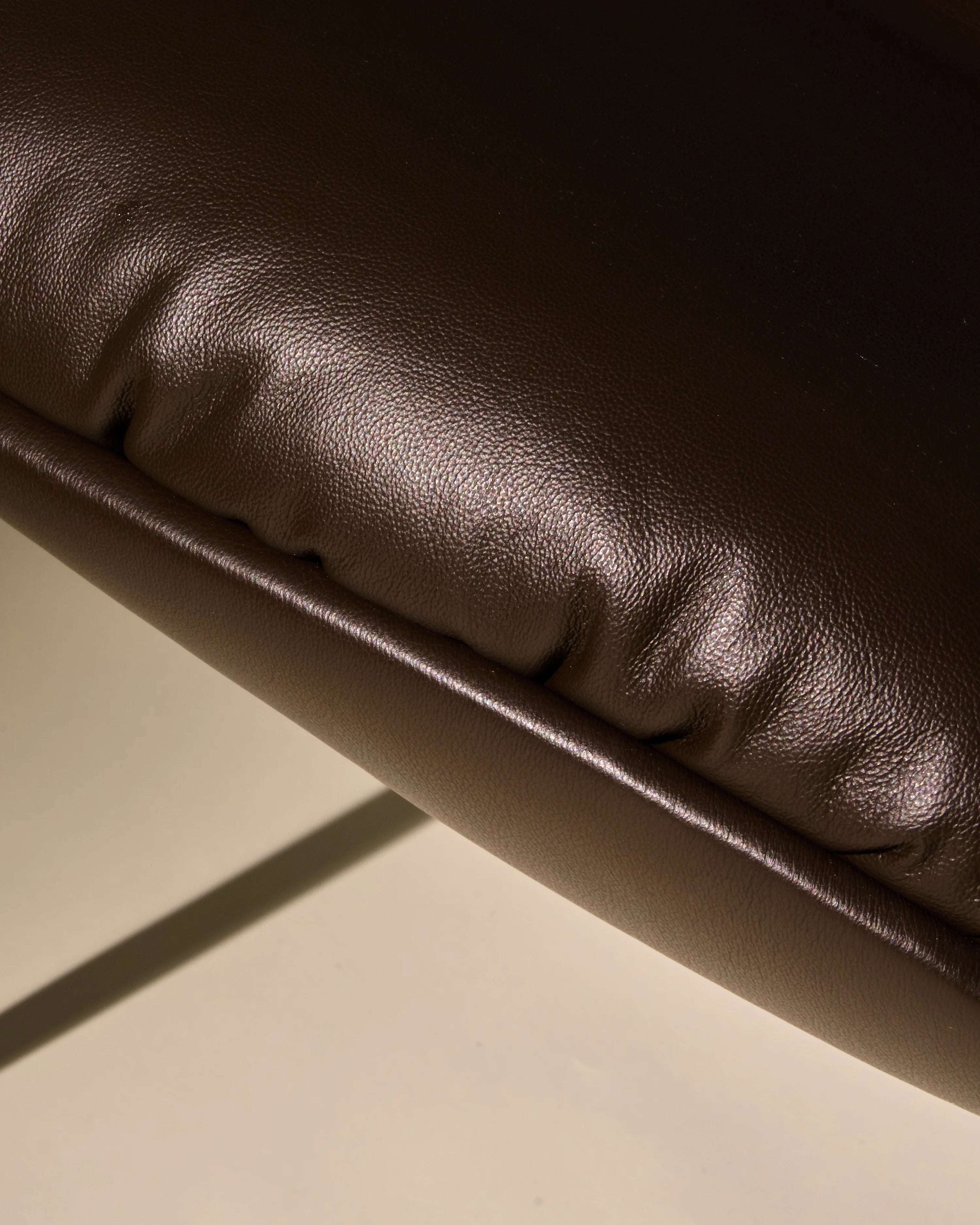 Beetle 61940 Soft Lounge Chair - Black Matt / Leather C (Smooth Leather Coffee FL2972)-6