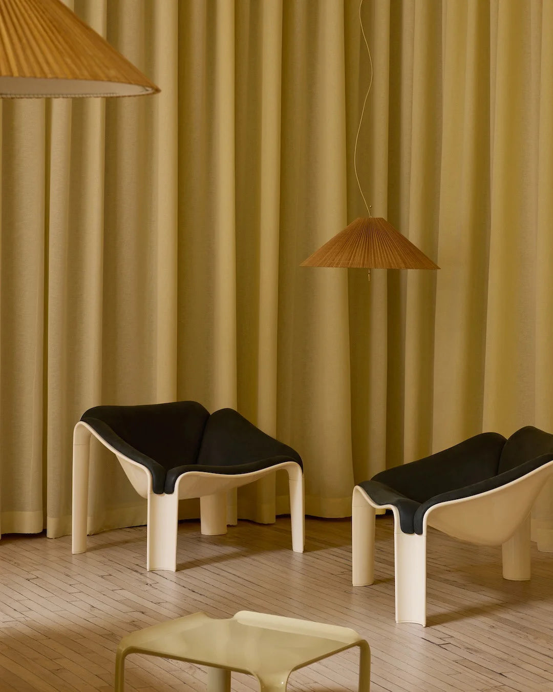 F300 Lounge Chair - Alabaster White/Fabric B (Alberobello 027)-6