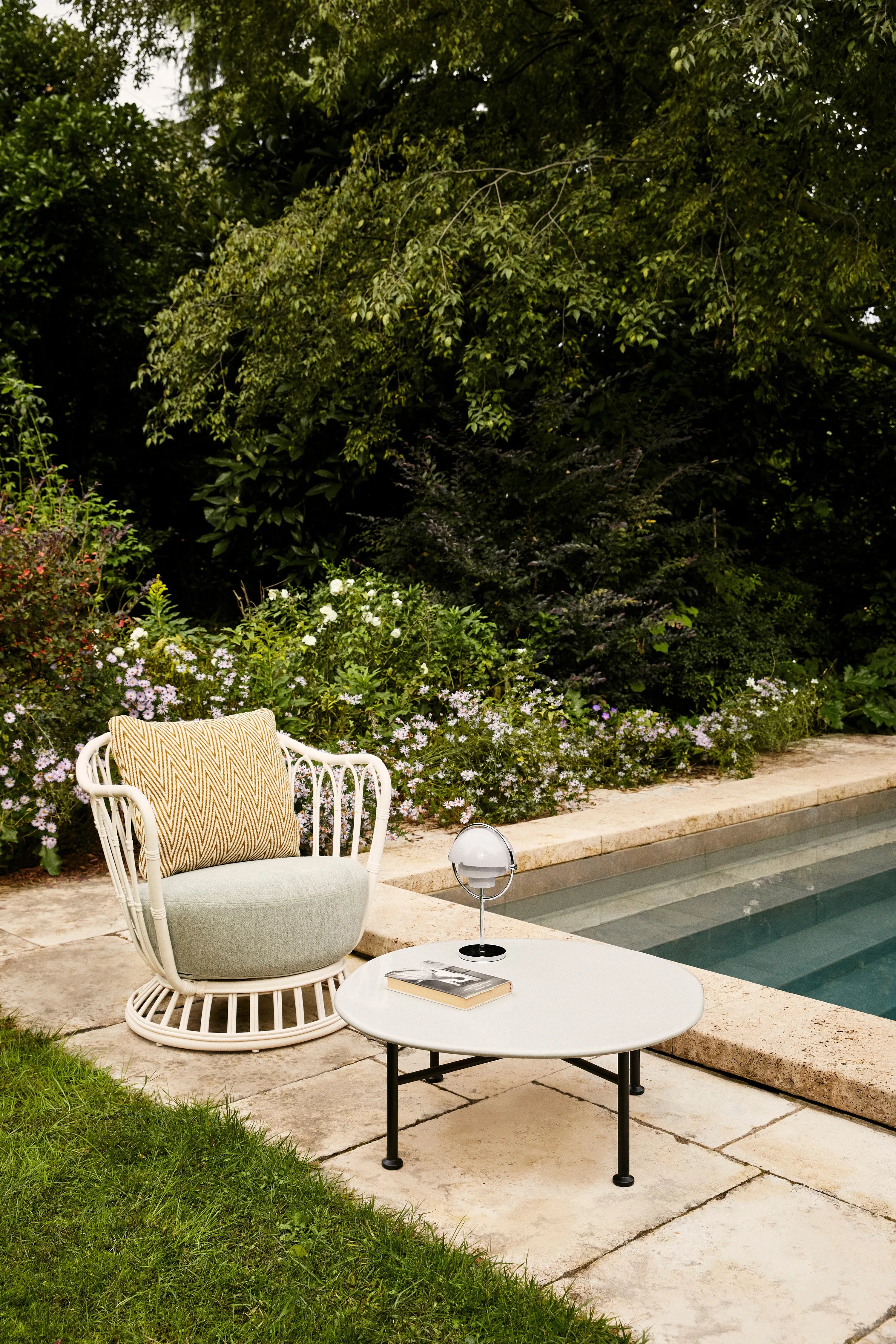 Grace 61732 Outdoor Lounge Chair - Alabaster White / Fabric A (Leslie 006) / Fabric A (Leslie Stripe 020)-4