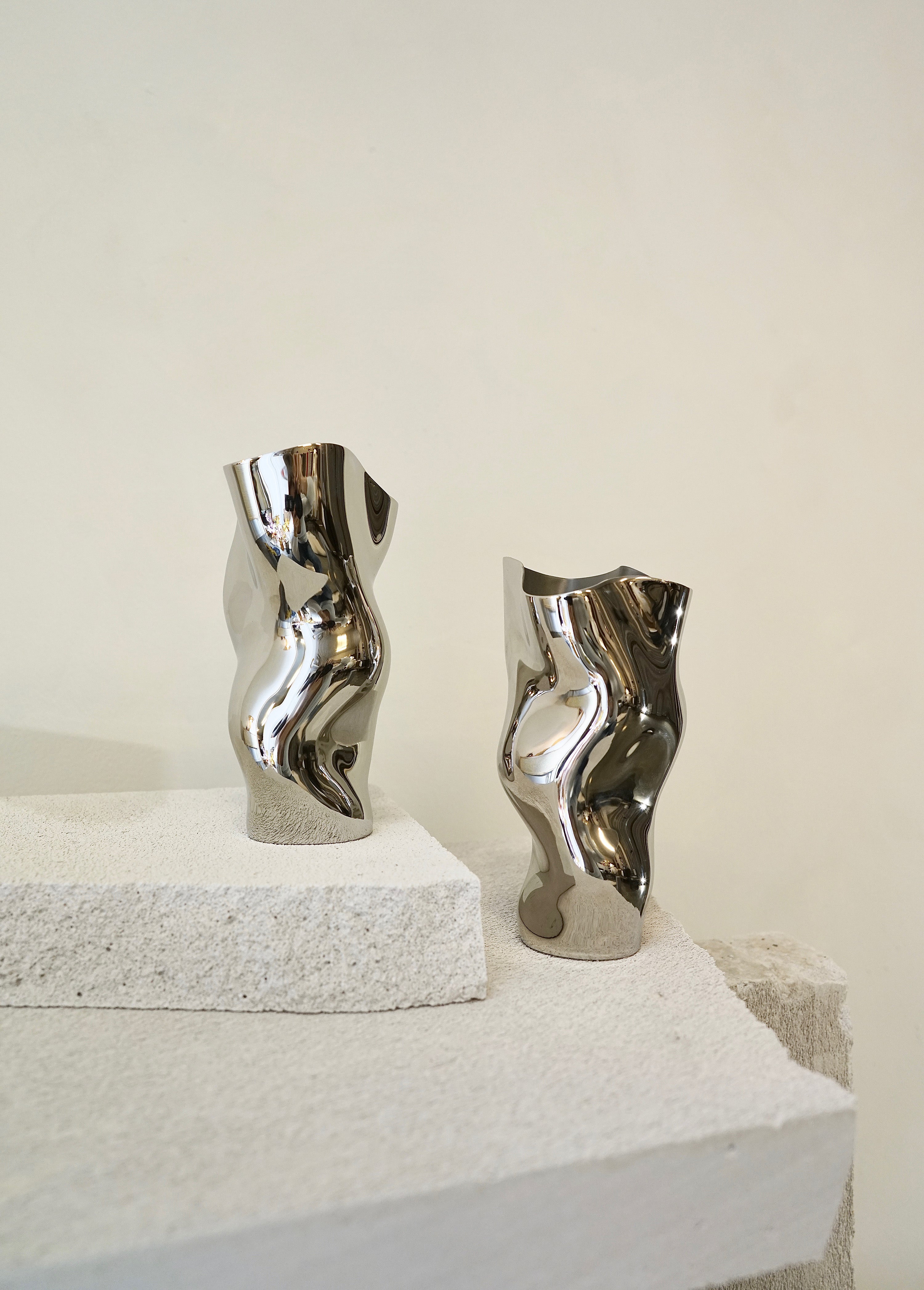Ostrea 25 Vase - Titanium-8