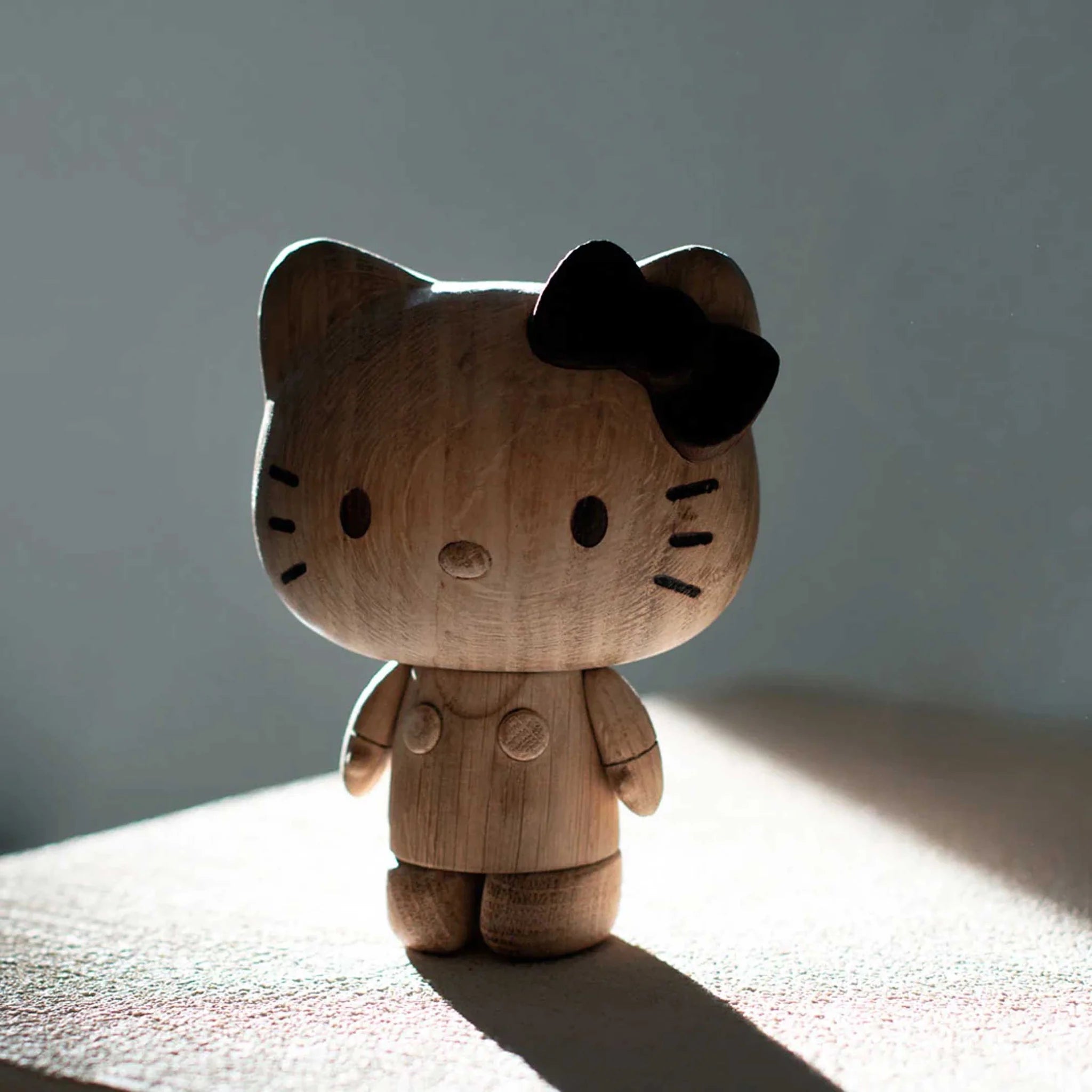Hello Kitty - Large/Oak-3