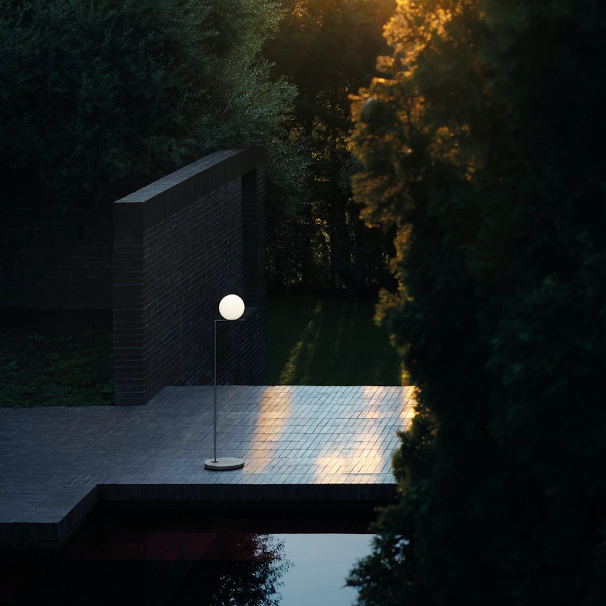 IC Lights 1 Outdoor Floor Lamp - Black Lava/Red-3