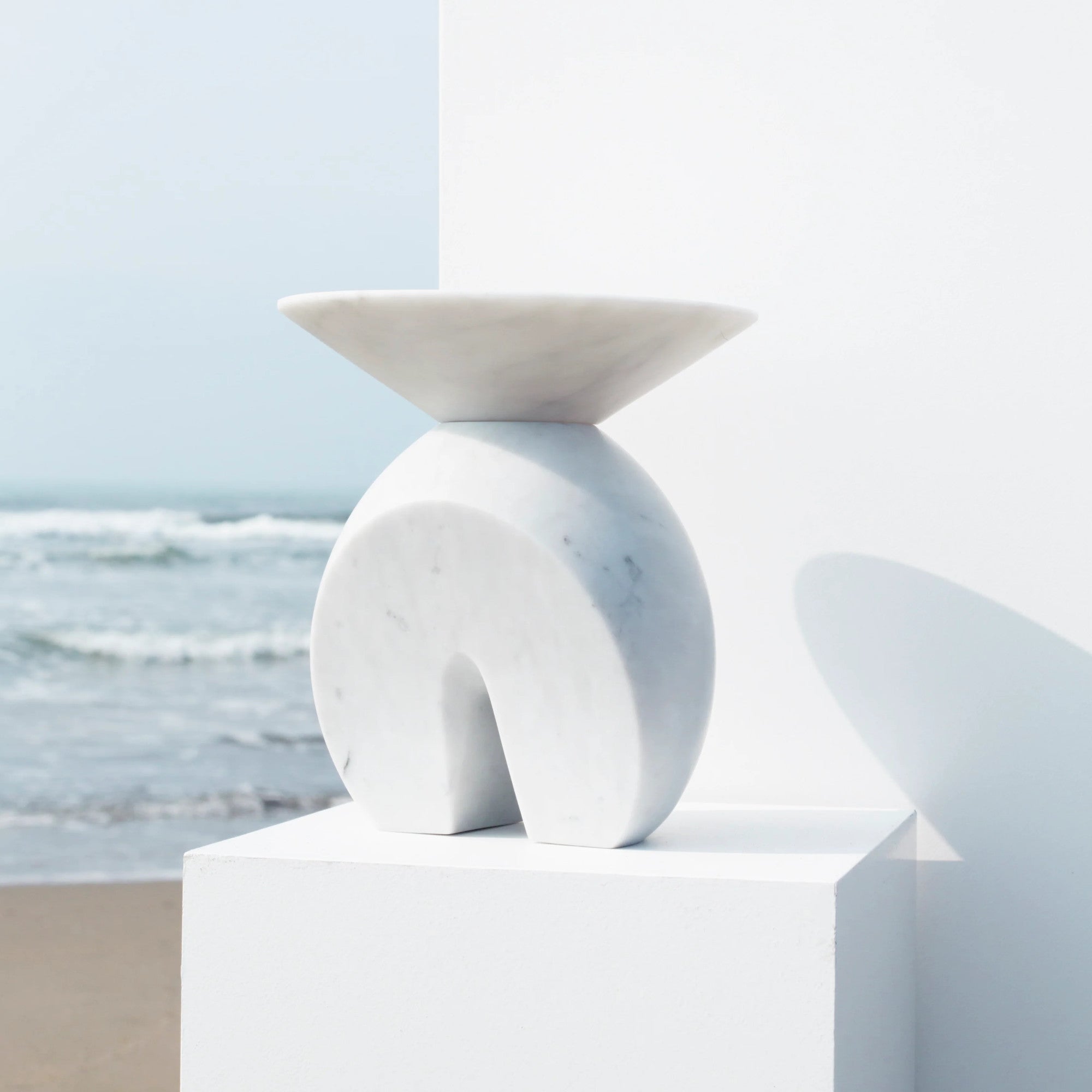 Iris Vase - White Carrara-2