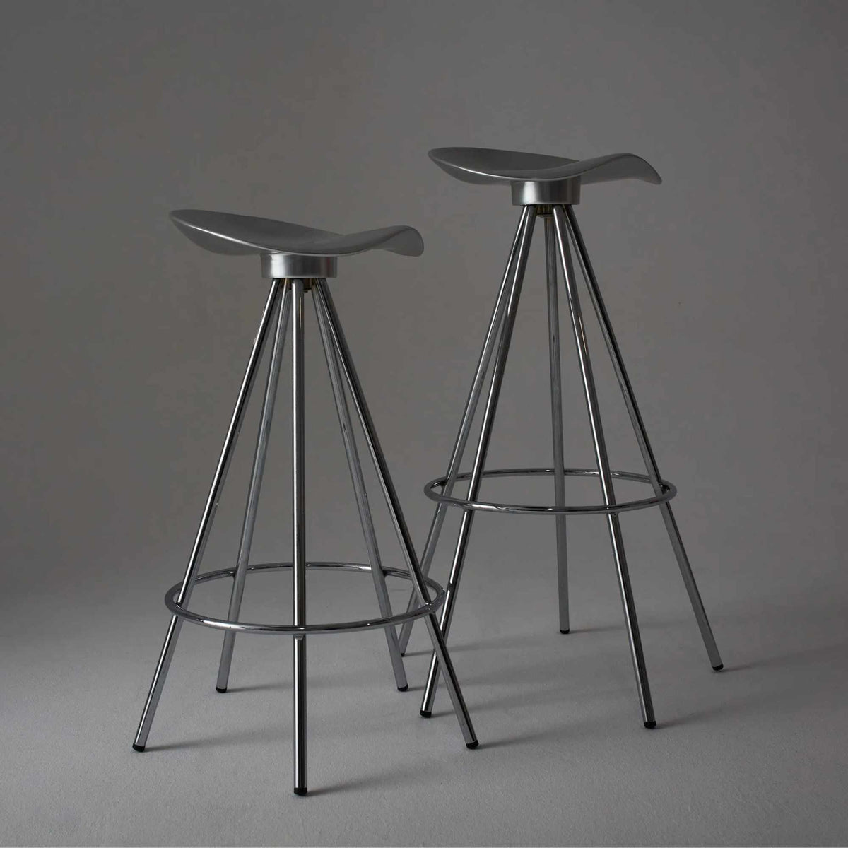 Jamaica Bar Stool – 51x83 / Metal (Black) / Beech (Black)-2