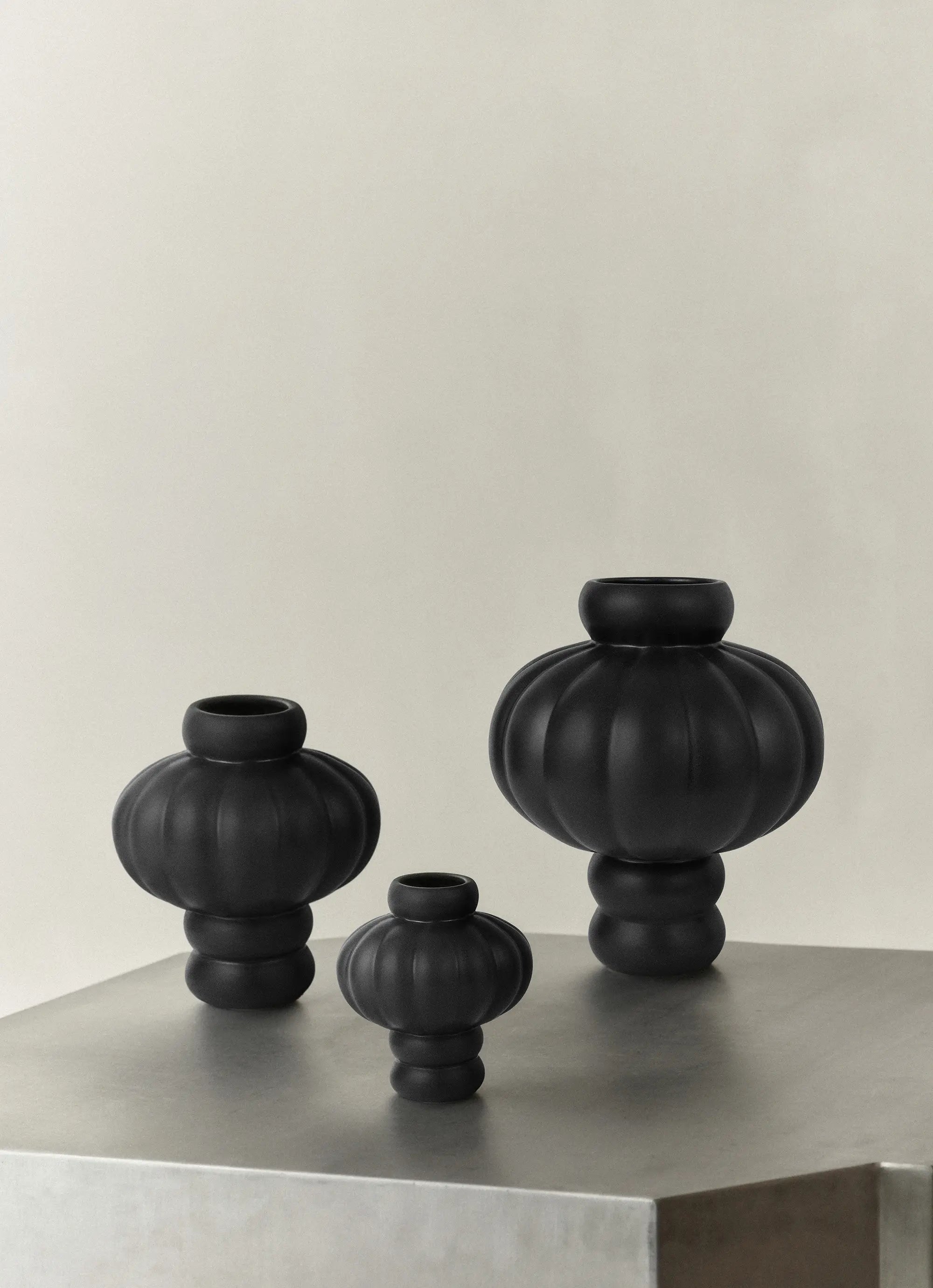 Balloon 03 Ceramic Vase - Ink Black-2