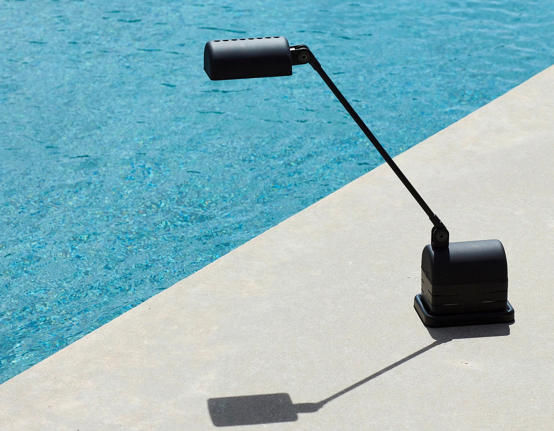 Daphinette Portatile Table Lamp - Black Soft-Touch