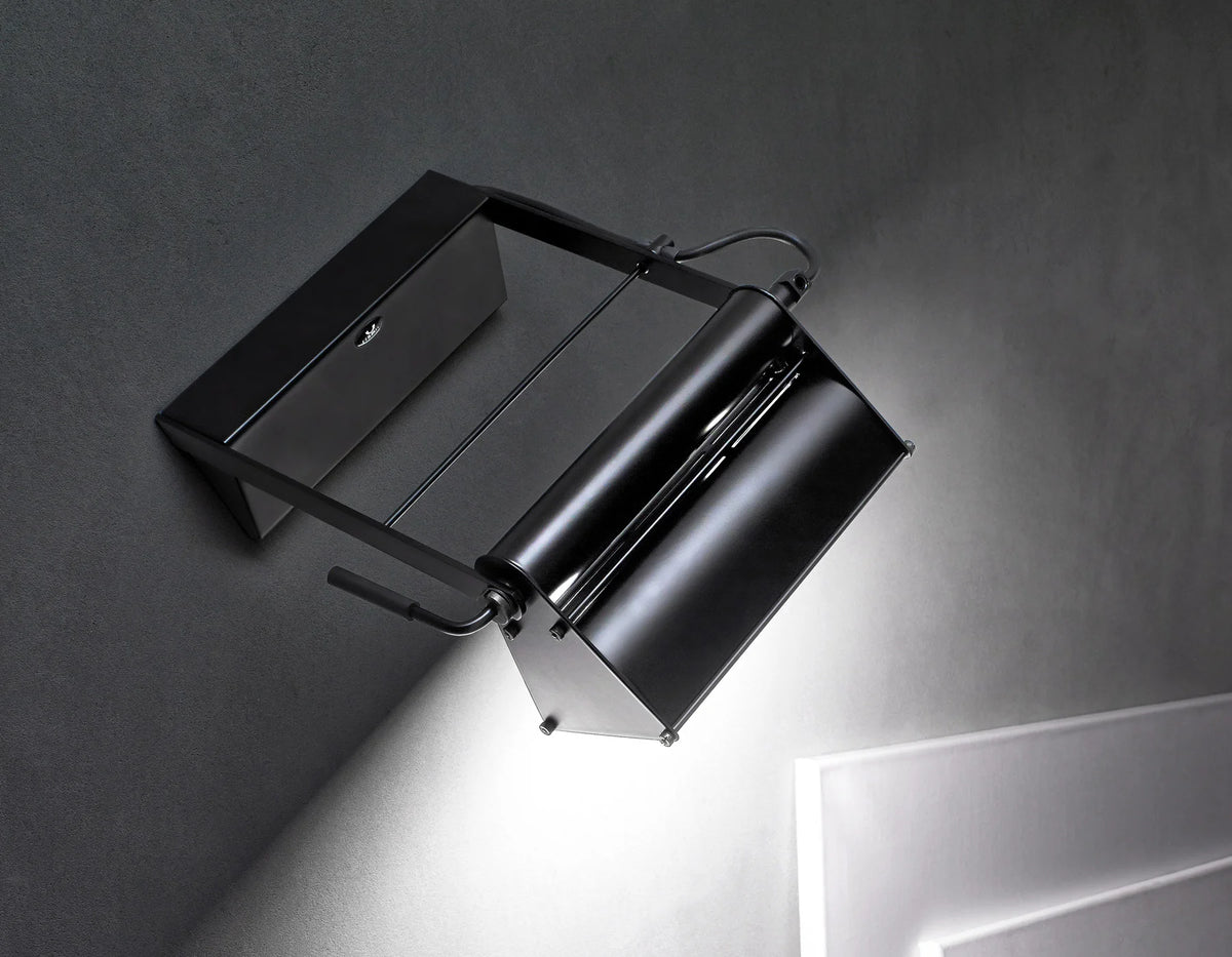 Opus Parete Classic Wall Lamp - Matt Black-2