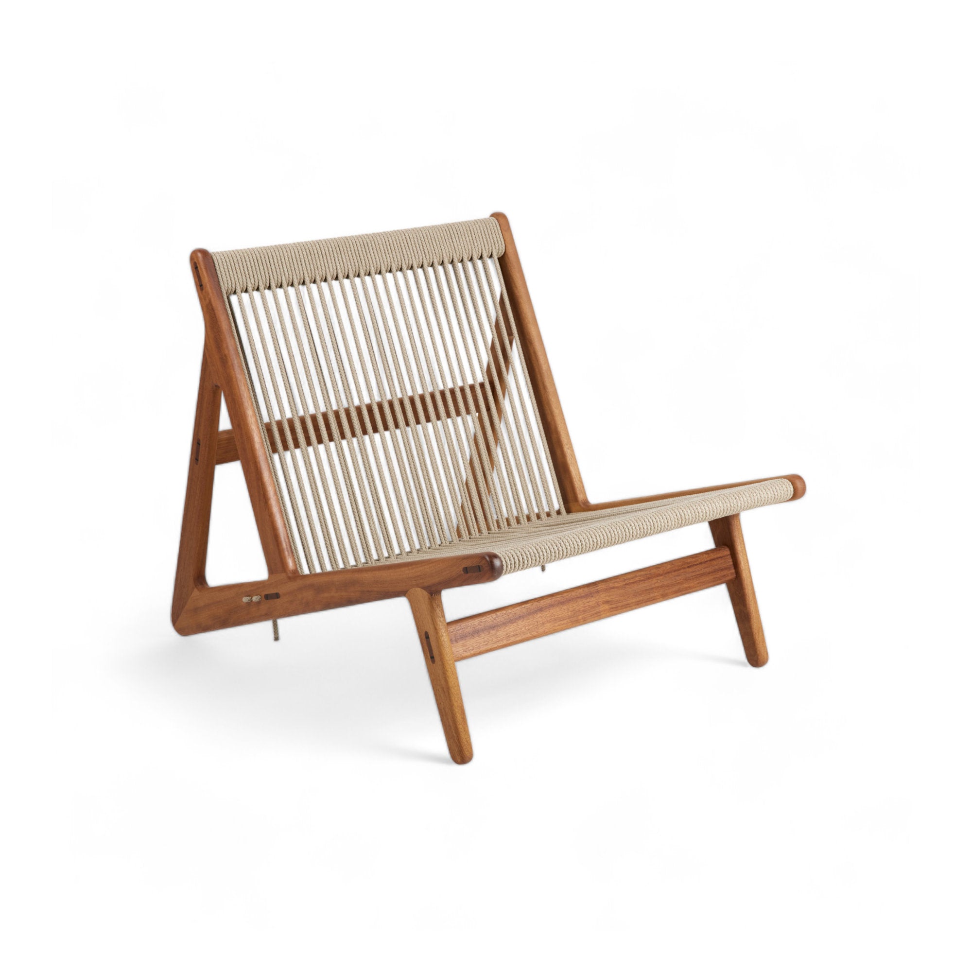 MR01 53138 كرسي صالة خارجي أولي - إيروكو صلب مزيت/Sunfire مزيج من اللون البيج والرمل-1