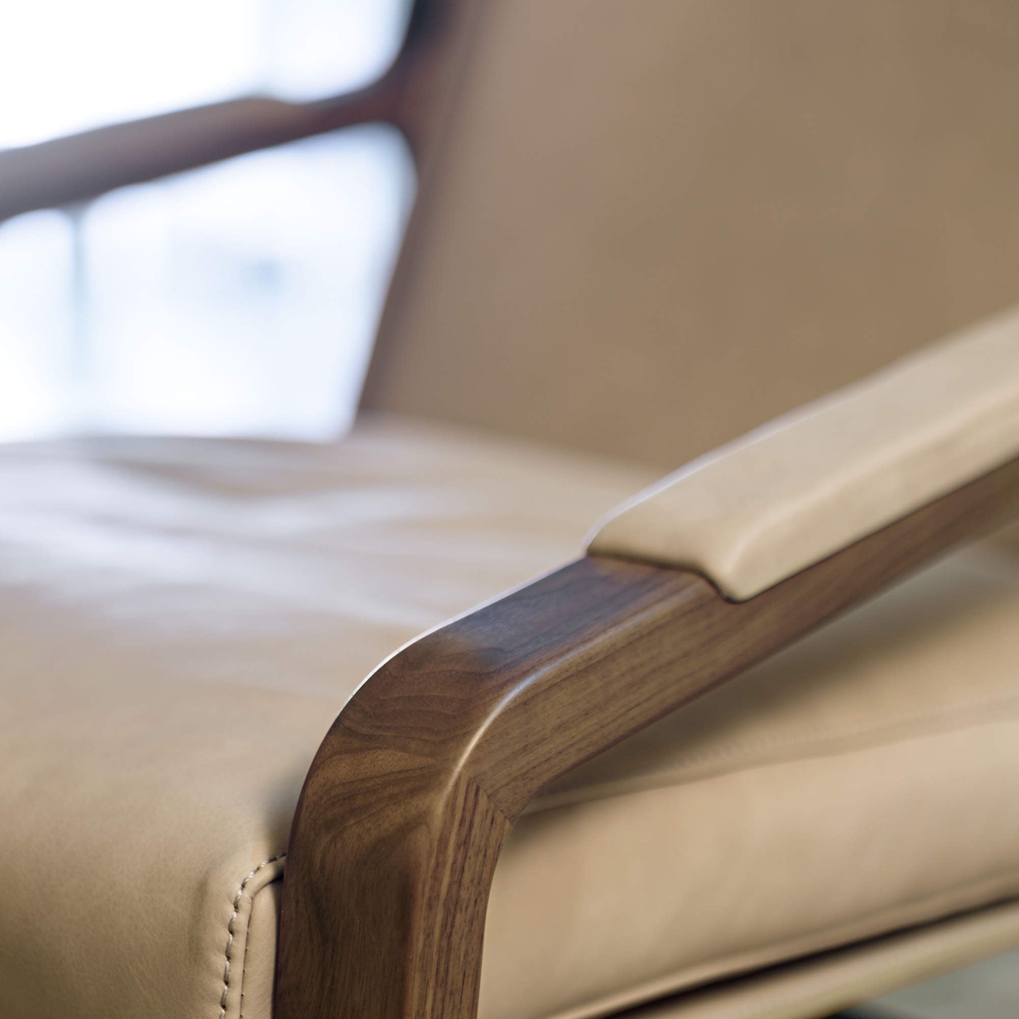 Margot PMG1 Armchair - Walnut/Leather (Luxe 416 Touch)-9